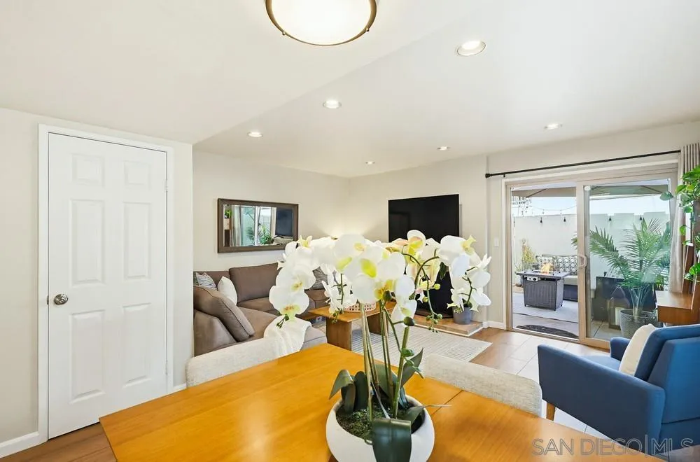 https://cdn.realtyfeed.com/cdn/127/260004965/634cad15e0ebf0382176e46ec3ec8ec9.webp