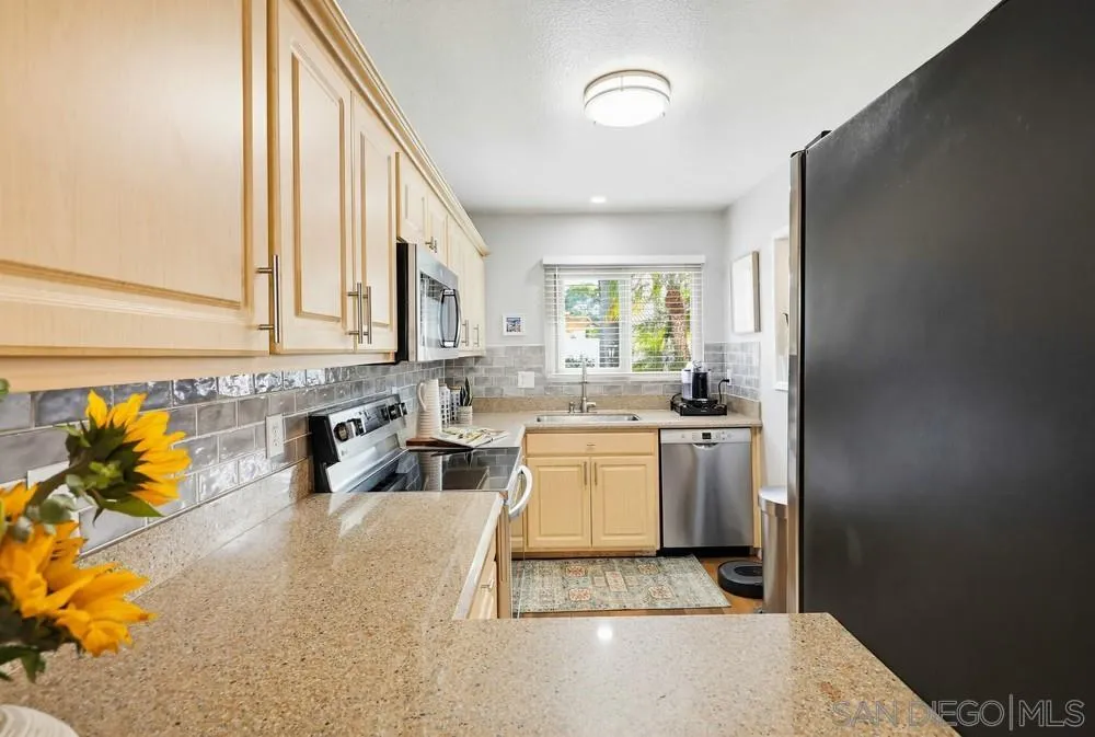 https://cdn.realtyfeed.com/cdn/127/260004965/be6cbc95772dd90c3617891d2e924e0b.webp