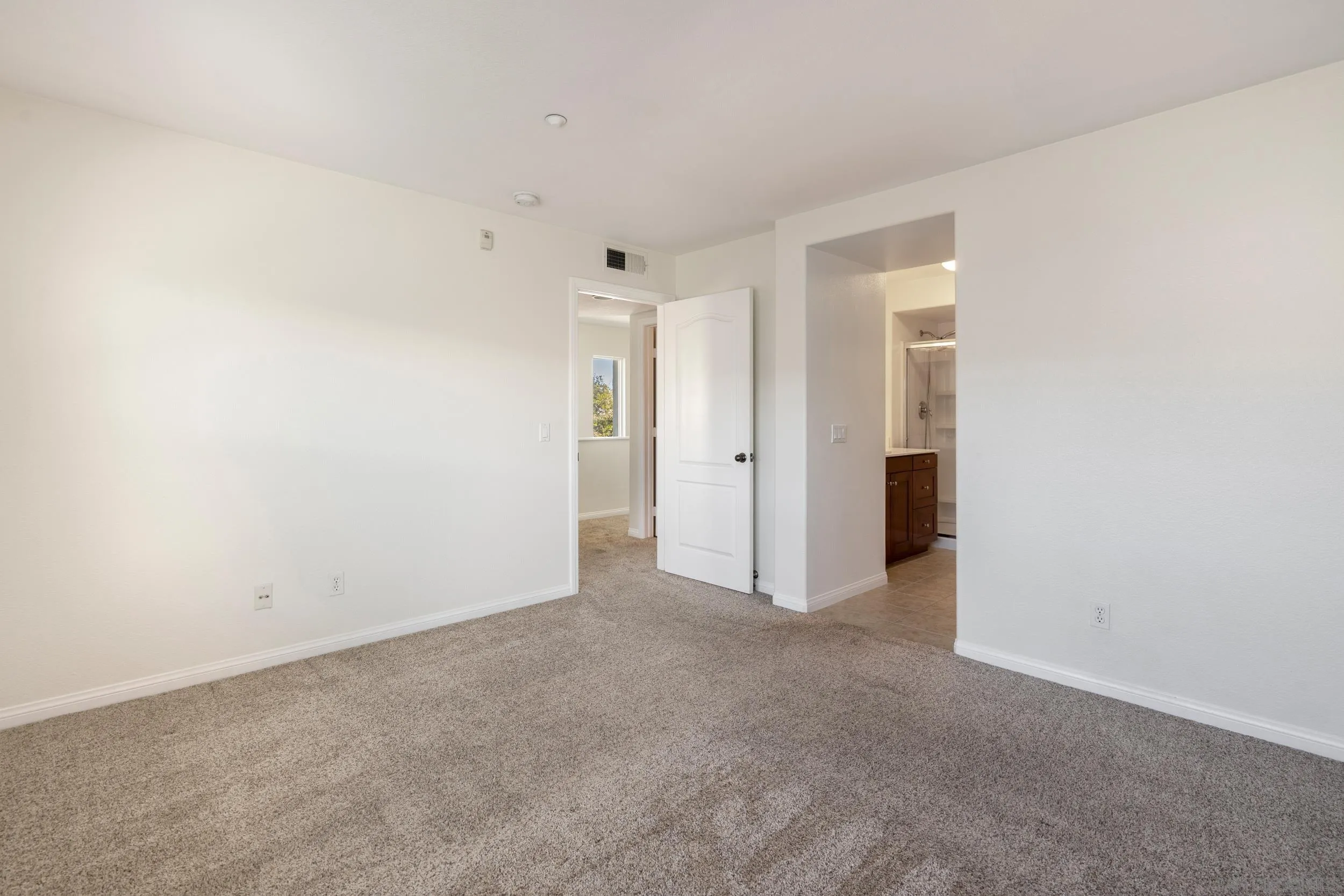 Photo #18: 260004968 Listing: Photo #18