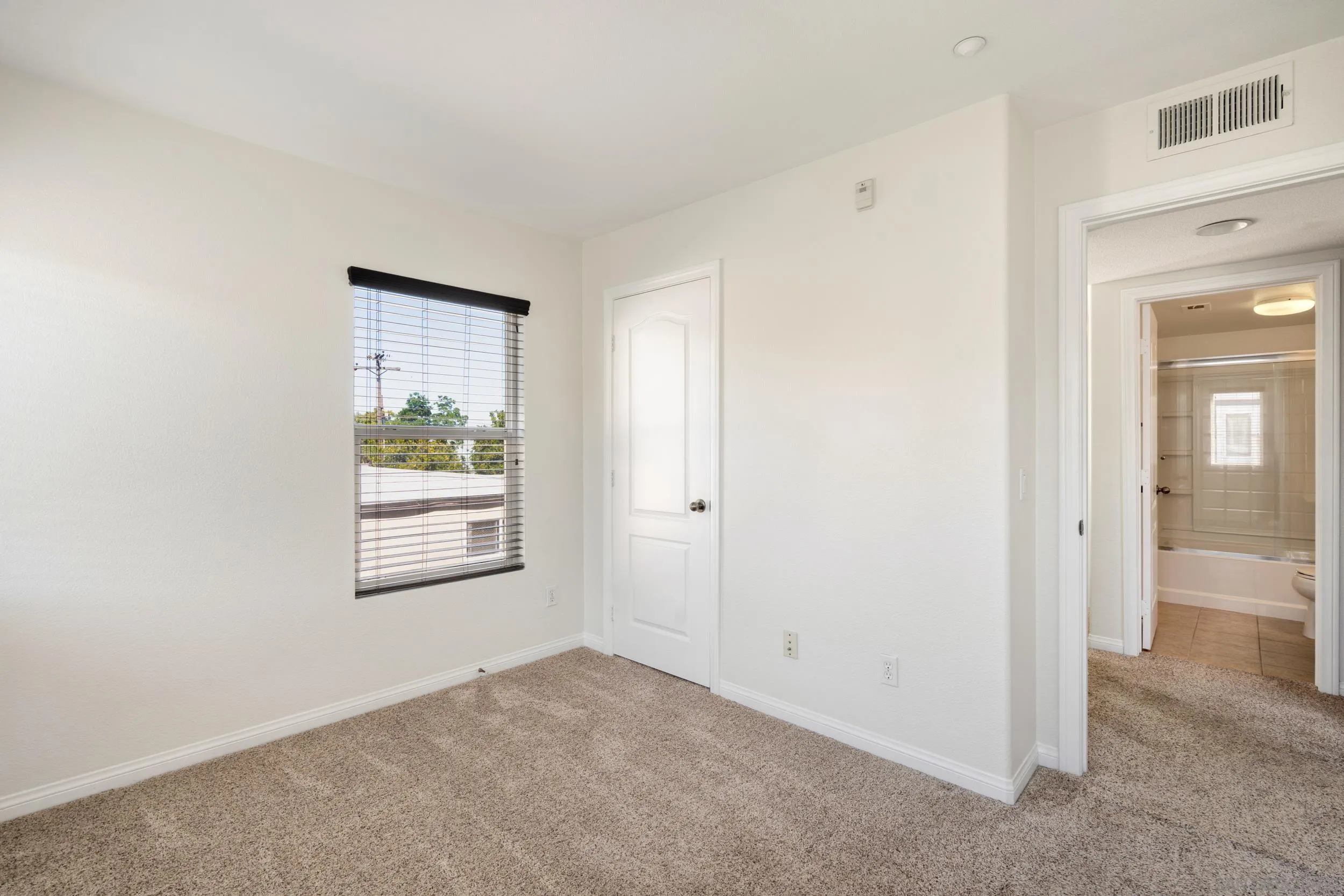 Photo #23: 260004968 Listing: Photo #23