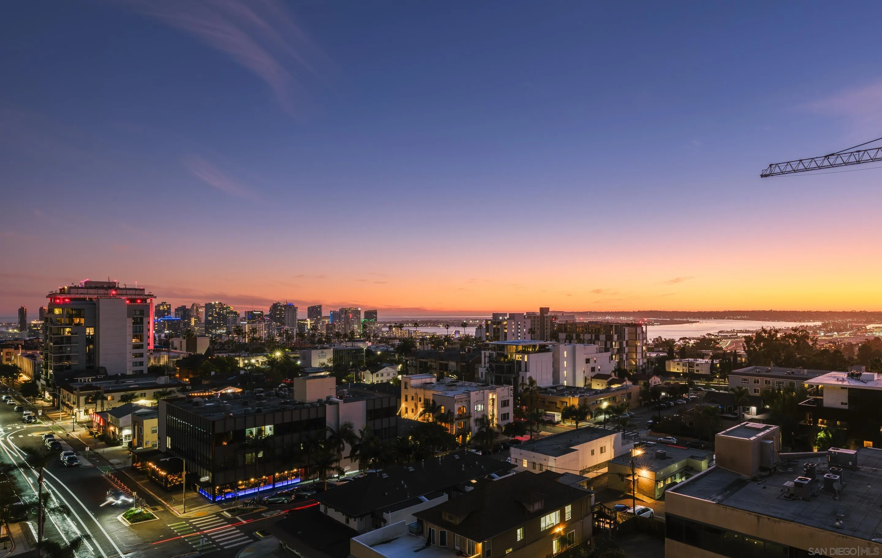 https://cdn.realtyfeed.com/cdn/127/260004969/1de8ae35e2ebdc980d424607389cf7c9.webp