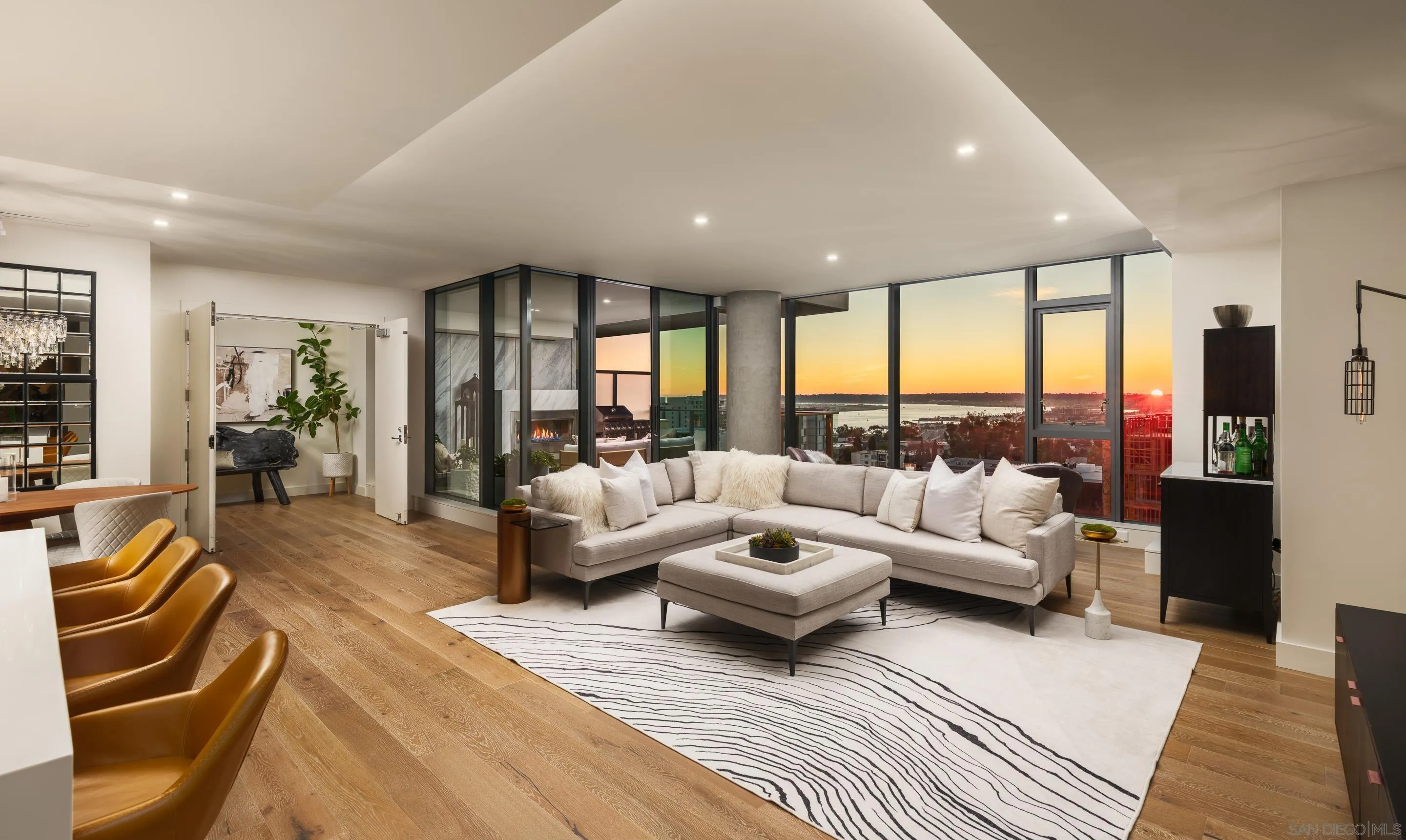 https://cdn.realtyfeed.com/cdn/127/260004969/94f9e3acbb4c3ef9a0f673eac82a0baf.webp