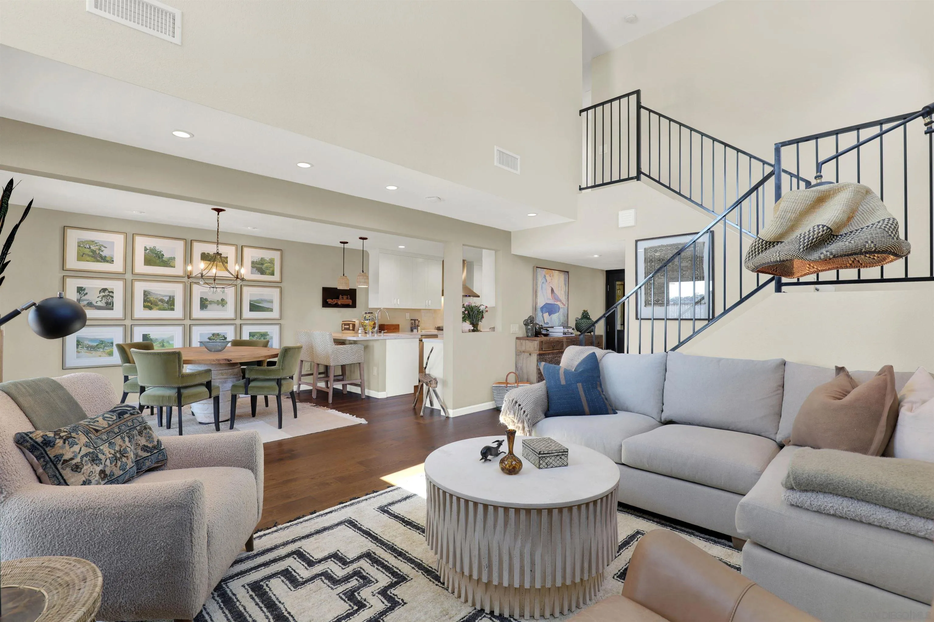 https://cdn.realtyfeed.com/cdn/127/260004970/511a99c6f6867d1893309a3b8643b8fc.webp
