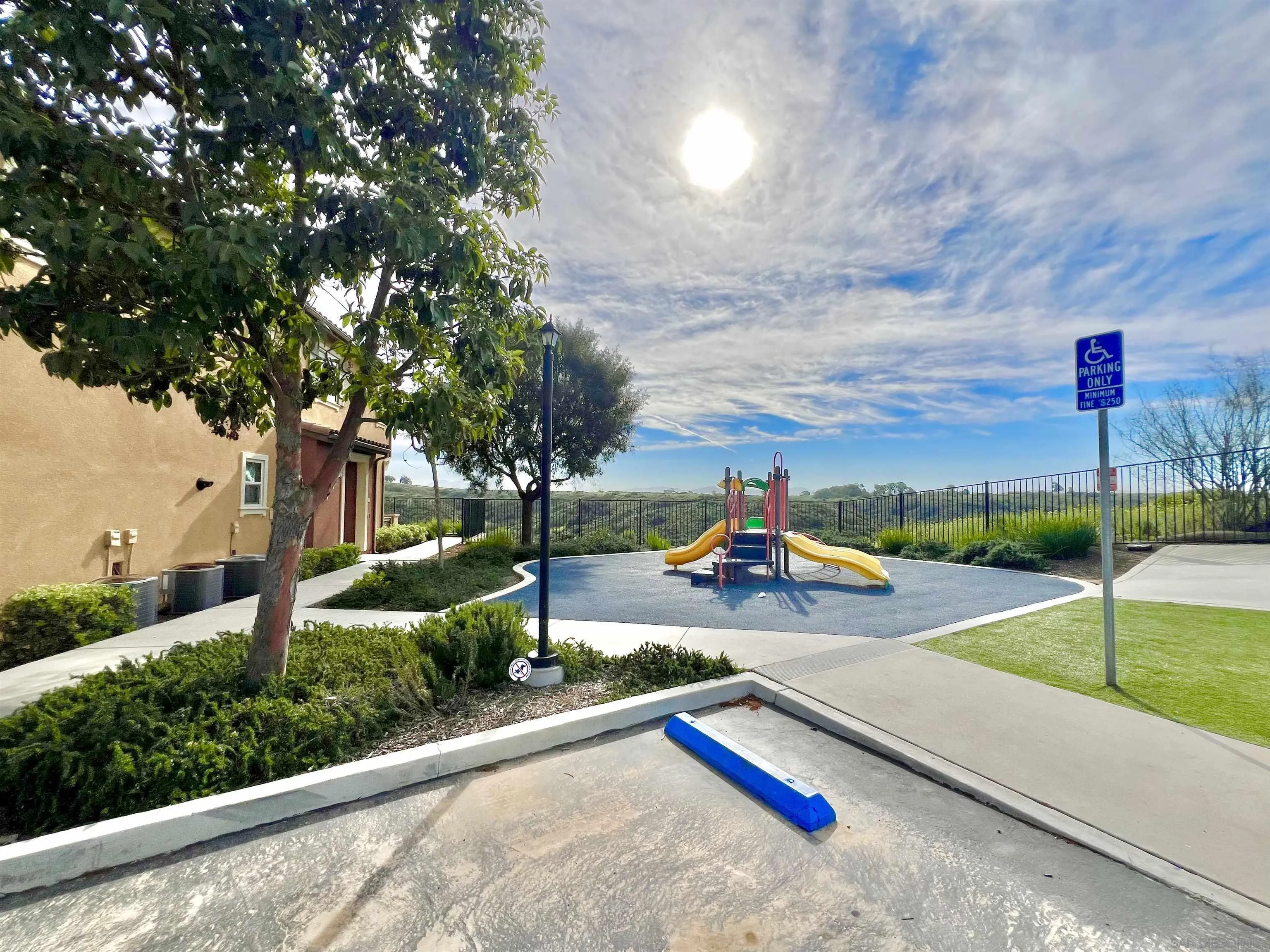 https://cdn.realtyfeed.com/cdn/127/260004971/55ddfa51e8294467c2d6230dd9b9fd31.webp
