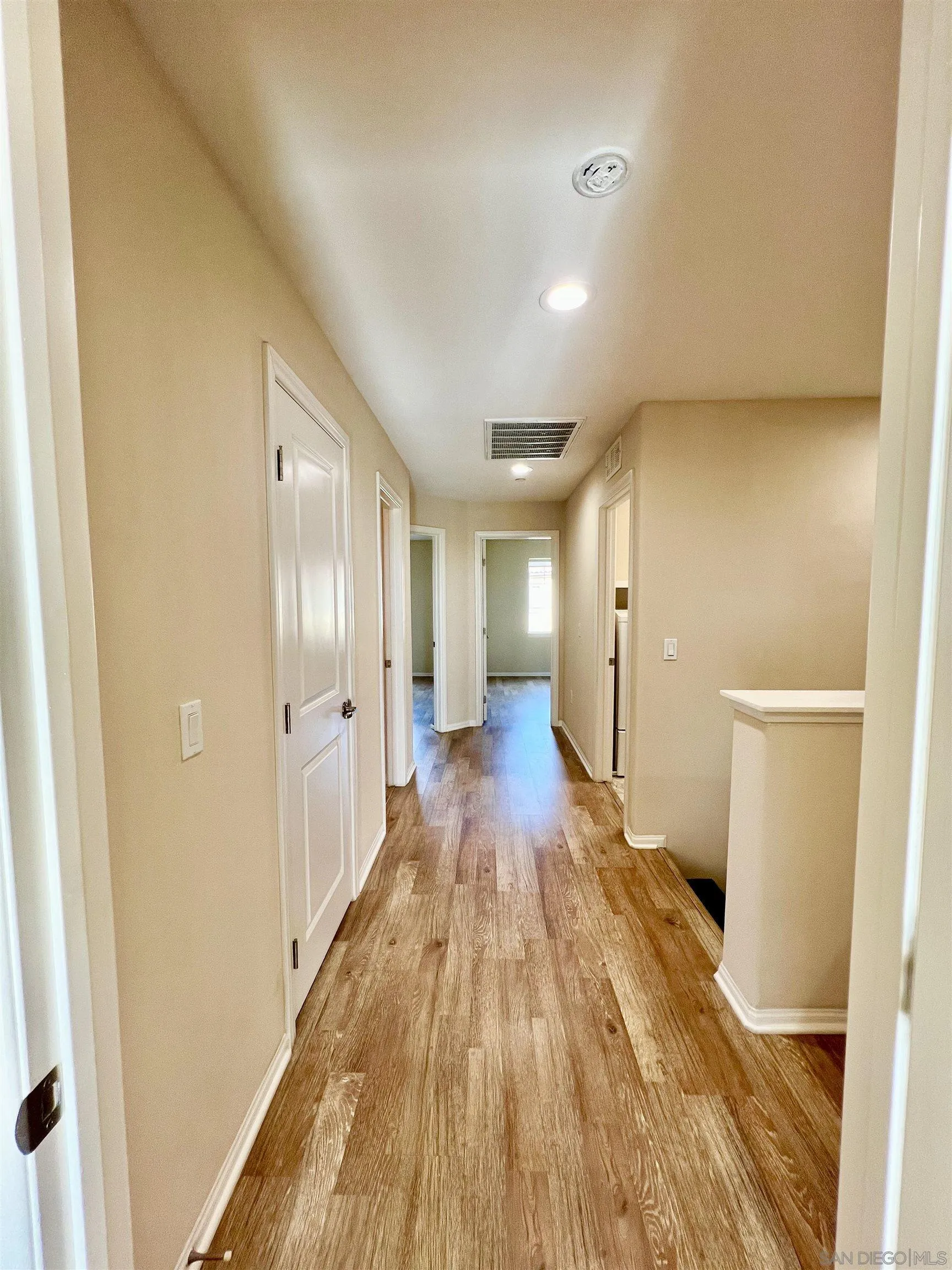 https://cdn.realtyfeed.com/cdn/127/260004971/9ac55fbd17183d52311ccbdeed0398b6.webp