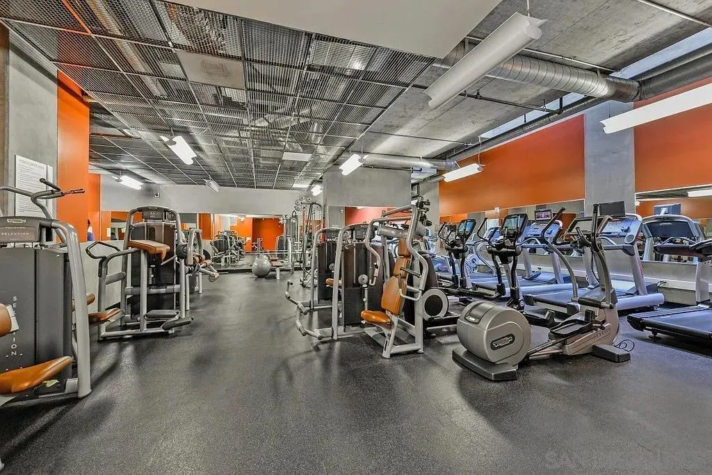 https://cdn.realtyfeed.com/cdn/127/260004972/1231c36e44bd409937fb19824819ae62.webp