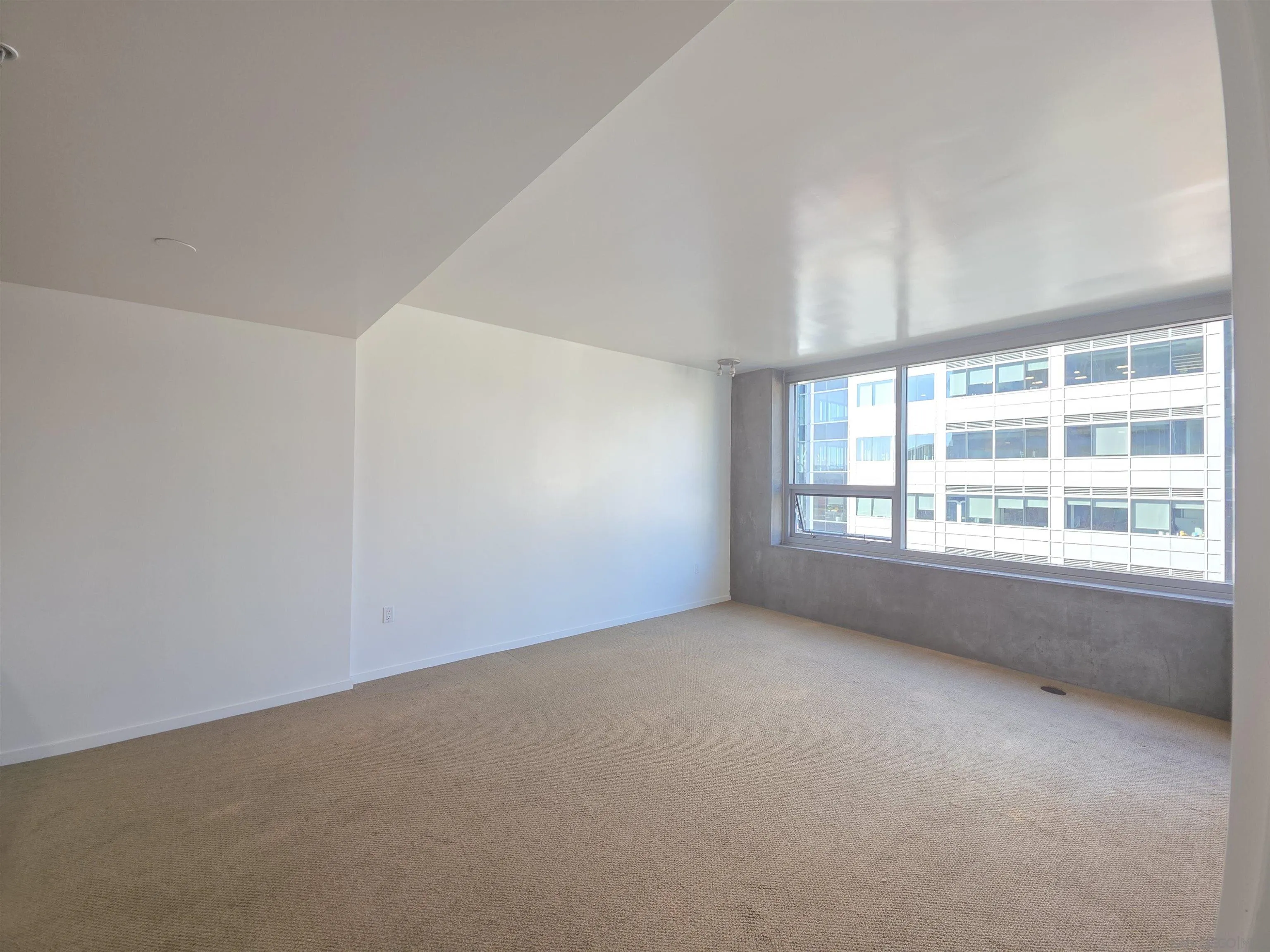 https://cdn.realtyfeed.com/cdn/127/260004972/b7b373f2396f07c16565f9f22ef5245b.webp