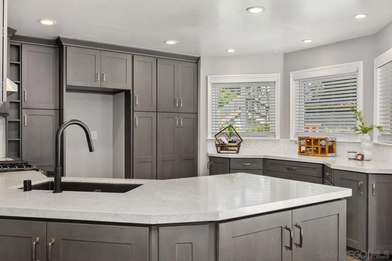 https://cdn.realtyfeed.com/cdn/127/260004974/233e1c614ab222a59e626066260e82e5.webp