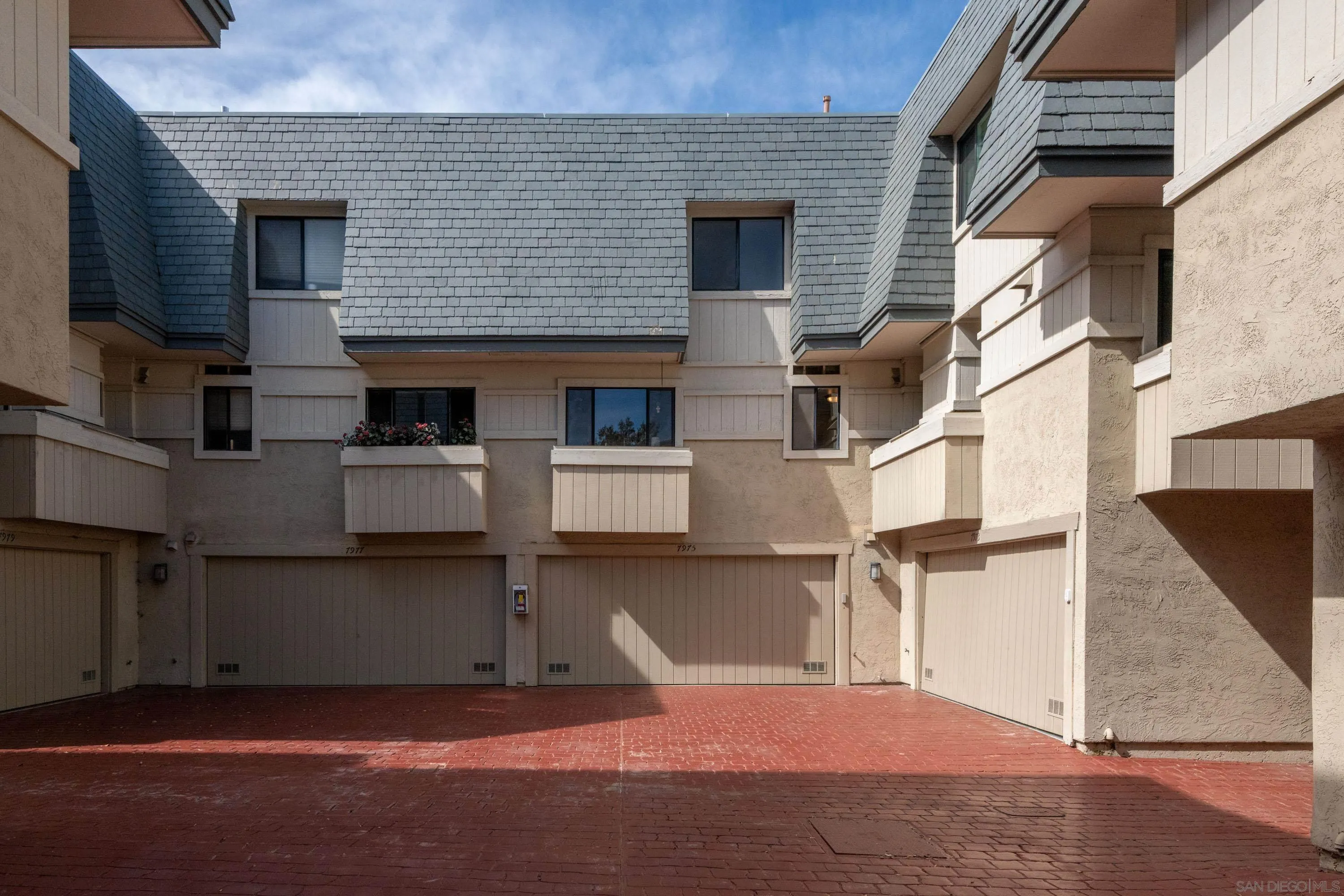 https://cdn.realtyfeed.com/cdn/127/260004977/211233984d2ab7df94701feaf9eb1744.webp