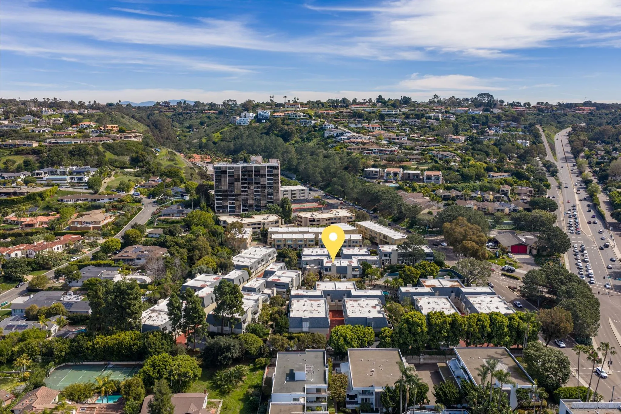 https://cdn.realtyfeed.com/cdn/127/260004977/52ad9651da48971269ade195c101fb45.webp