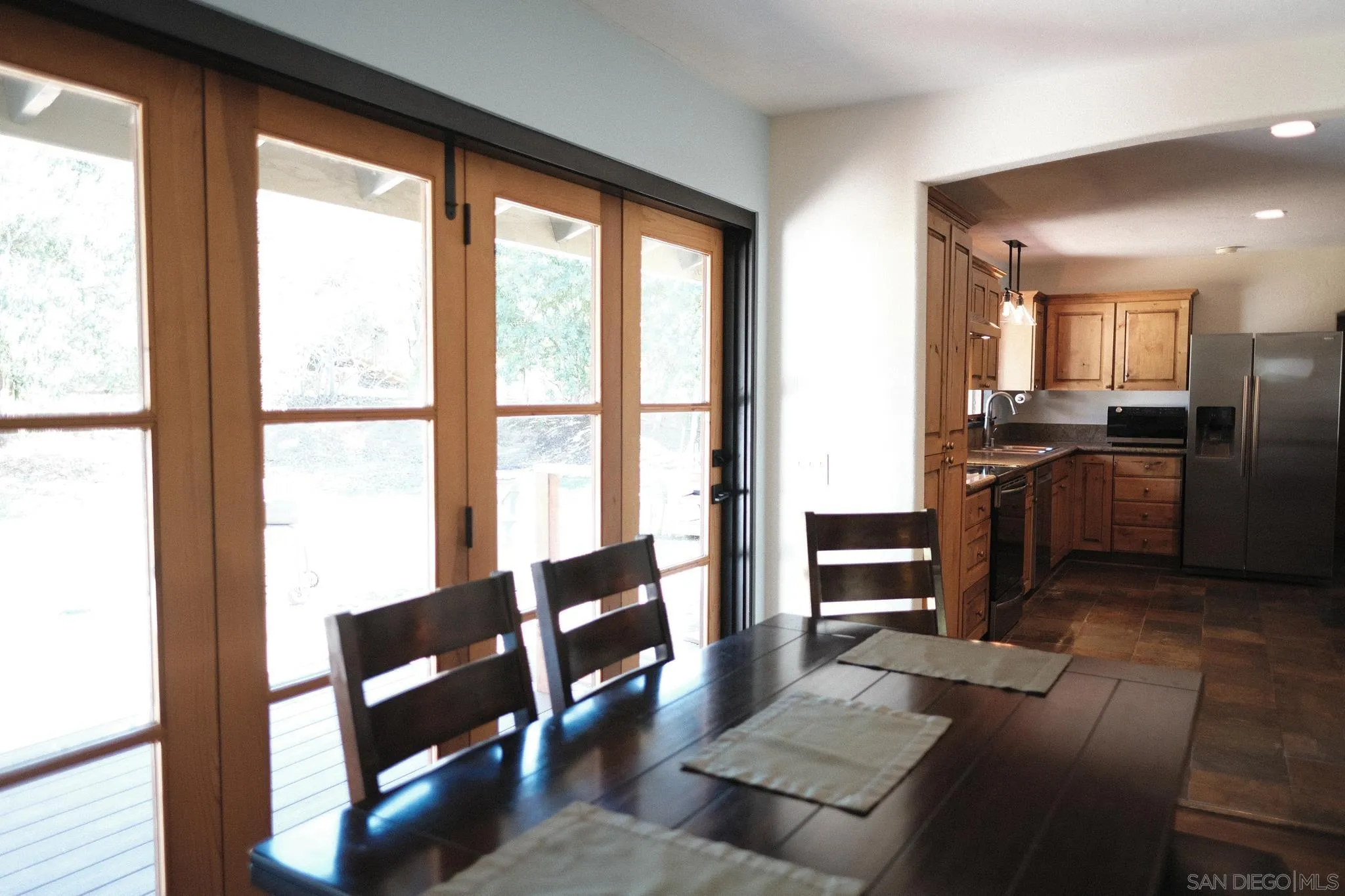 https://cdn.realtyfeed.com/cdn/127/260004984/0e167783631a8b8826a599fd22ba065d.webp