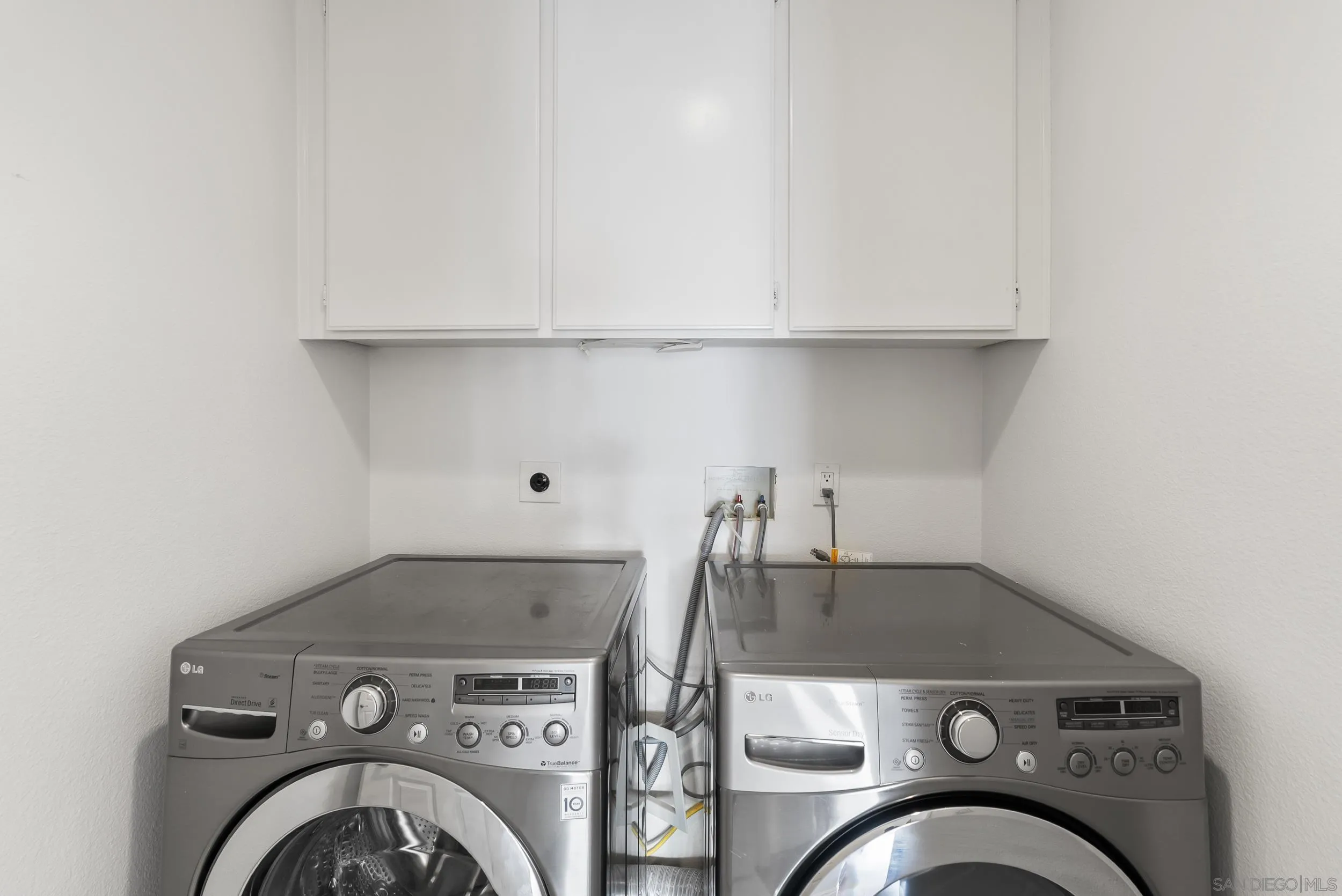 https://cdn.realtyfeed.com/cdn/127/260004991/12c9f64546a7497a87f85b3b77632c61.webp