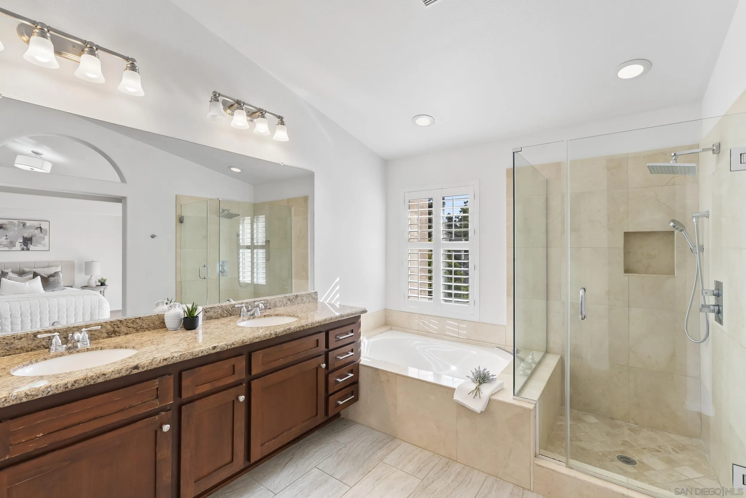 https://cdn.realtyfeed.com/cdn/127/260004991/8d1b45056f2cbdf8c1b6084af2576eca.webp