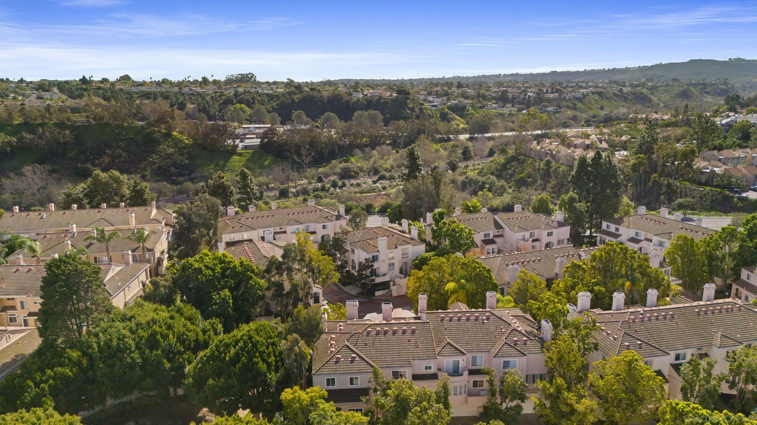 https://cdn.realtyfeed.com/cdn/127/260004991/da17dd3360a72b5bbfcf5f127bd71b62.webp