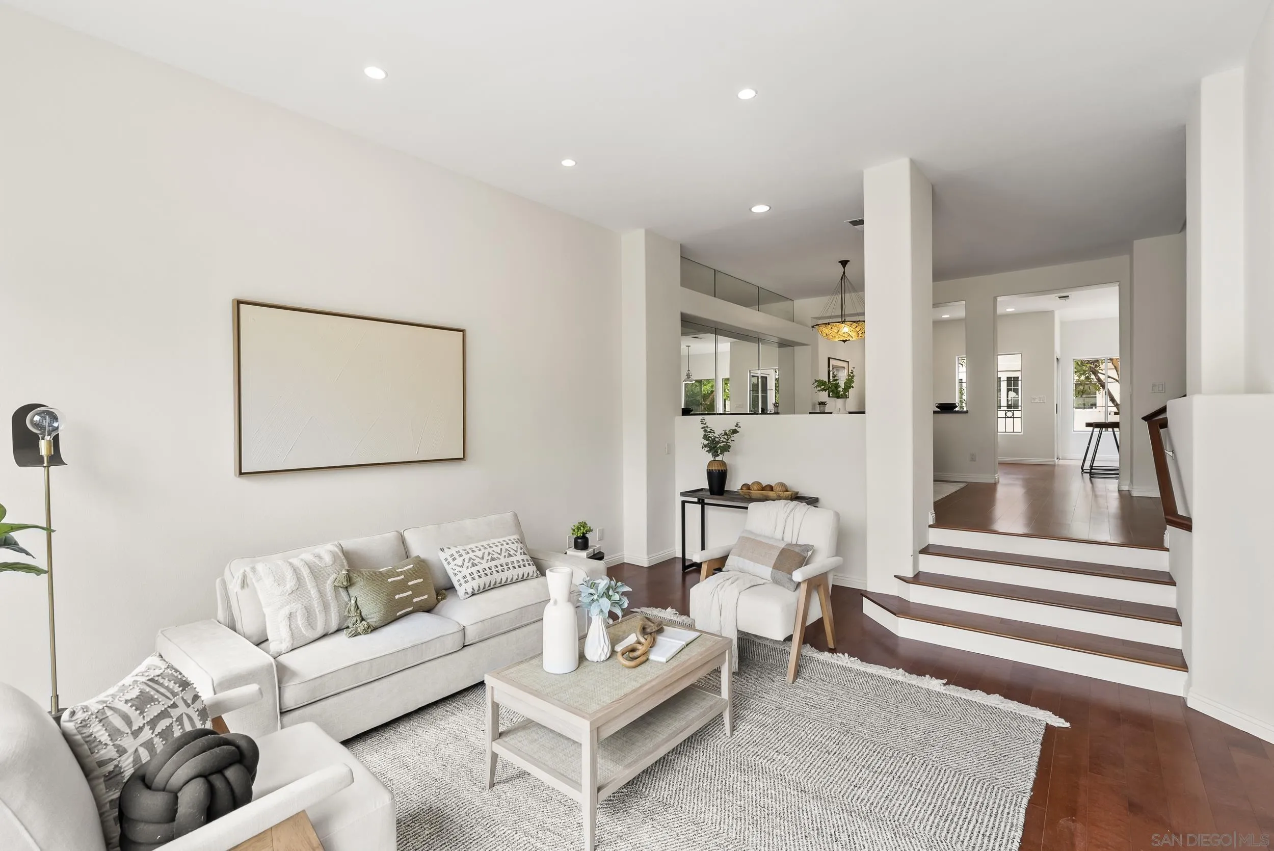 https://cdn.realtyfeed.com/cdn/127/260004991/df23257f601fcf98f396cc2d729c675f.webp