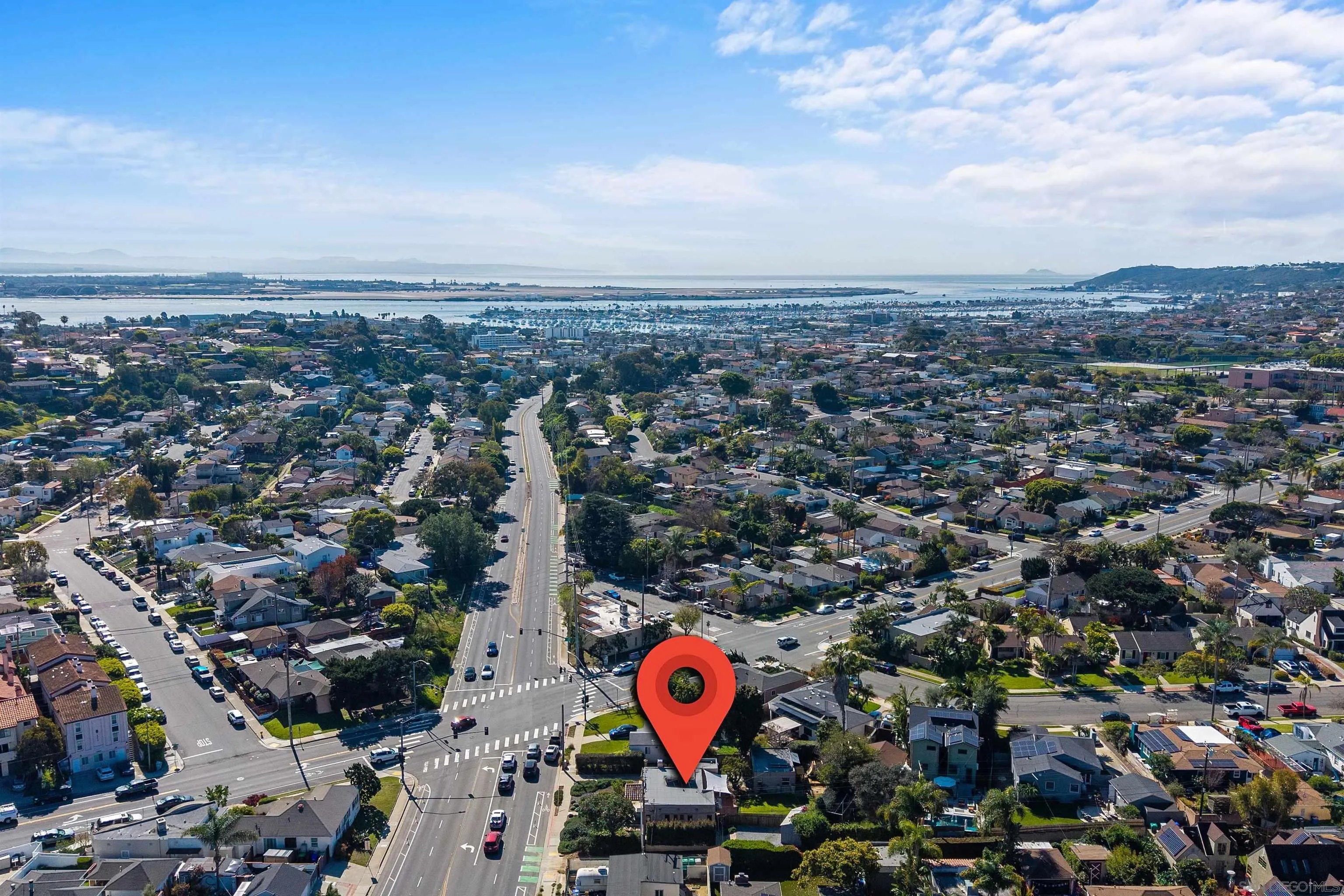 https://cdn.realtyfeed.com/cdn/127/260004993/1f1e3608ace4468273f03907fef76e0e.webp