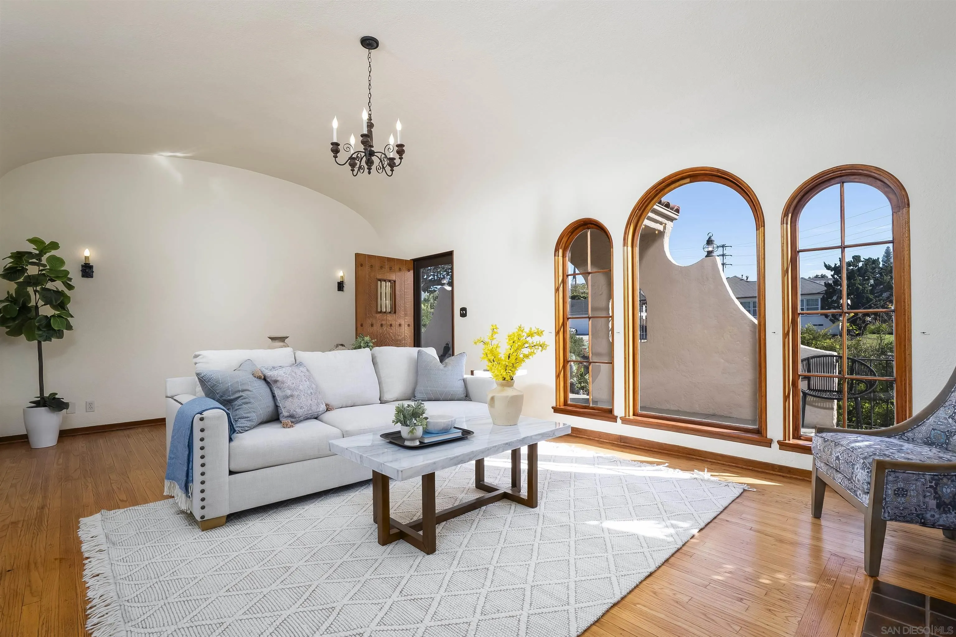 https://cdn.realtyfeed.com/cdn/127/260004993/60b3728480a69cb0ca8175bfde7b4612.webp