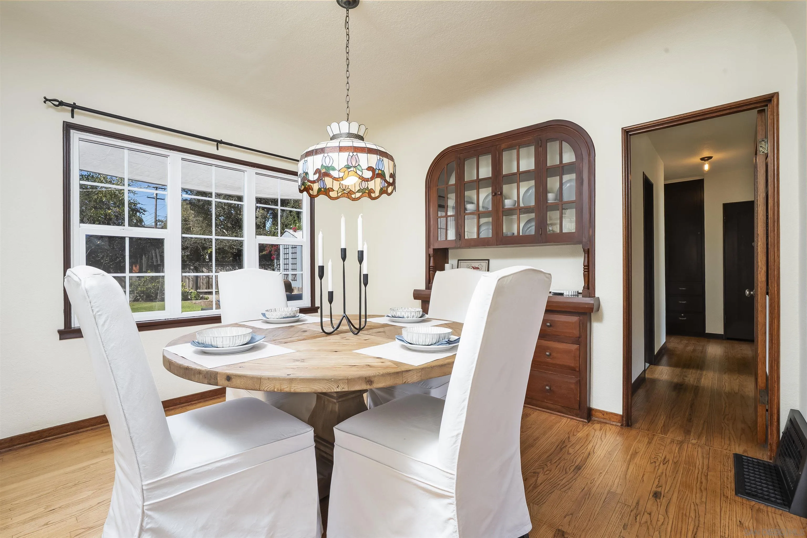 https://cdn.realtyfeed.com/cdn/127/260004993/6e3738e06e007965f7b8de29a963c42e.webp