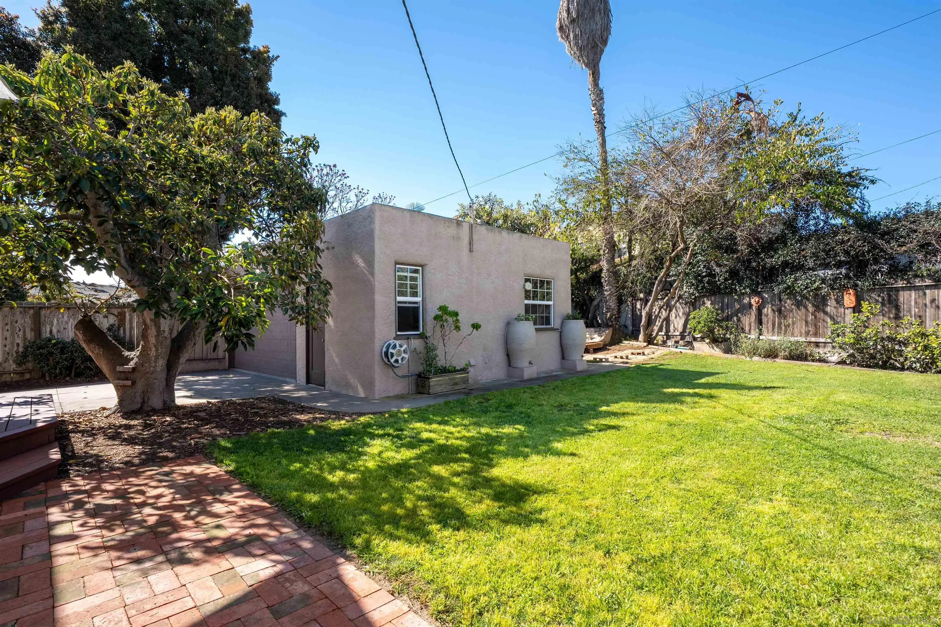 https://cdn.realtyfeed.com/cdn/127/260004993/9c0a8c70ecf82ed85c5fac56b9b103c1.webp