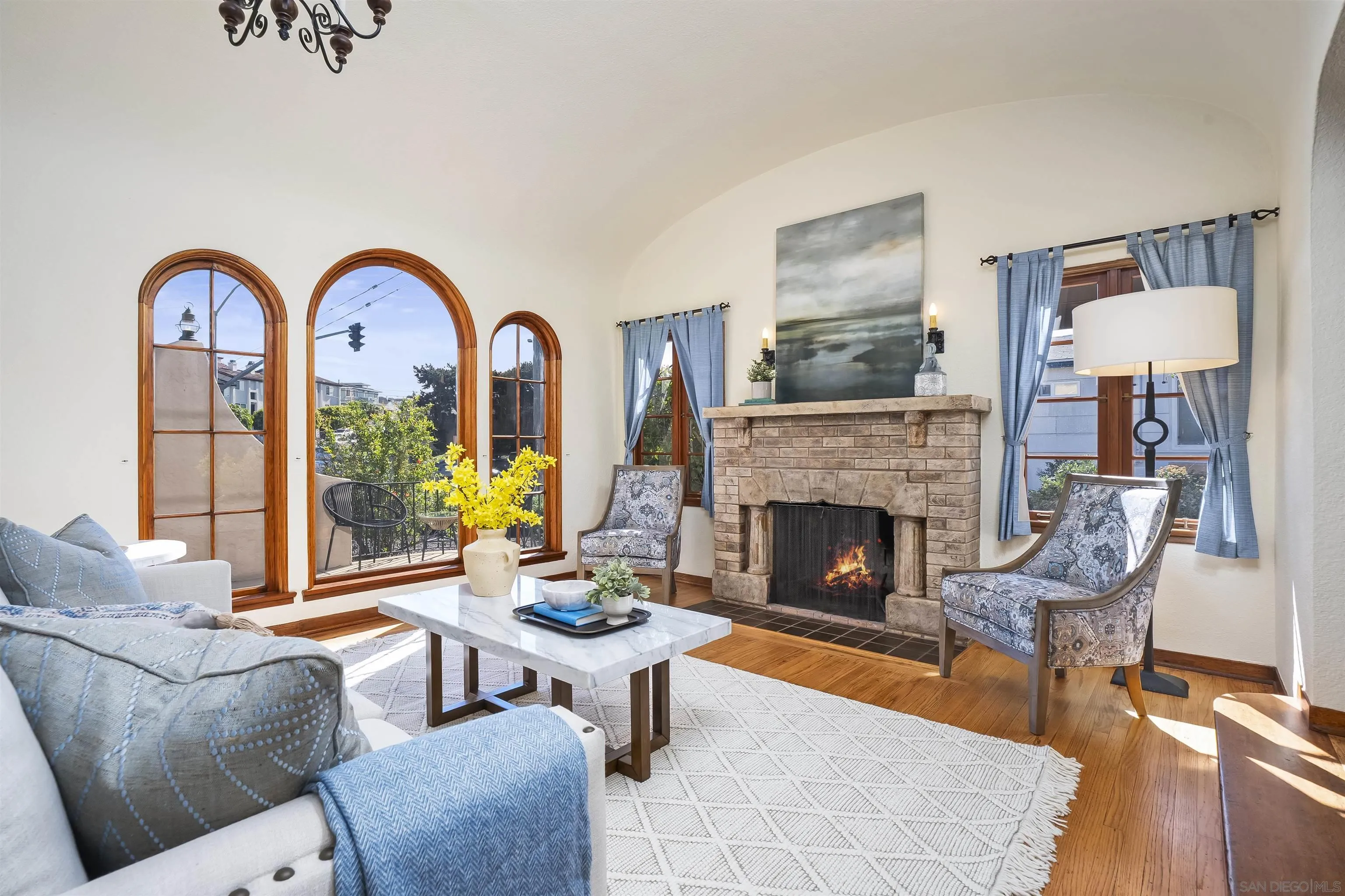 https://cdn.realtyfeed.com/cdn/127/260004993/ee3752a270020e11e7a594d83b42e726.webp
