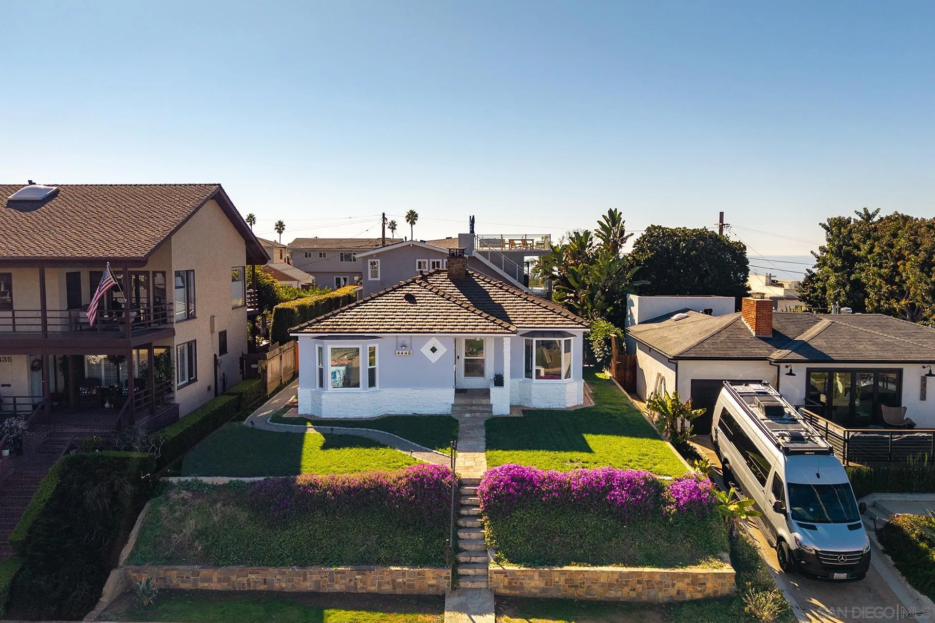 https://cdn.realtyfeed.com/cdn/127/260004996/312e2d5d3e407297c826076650b9ce86.webp