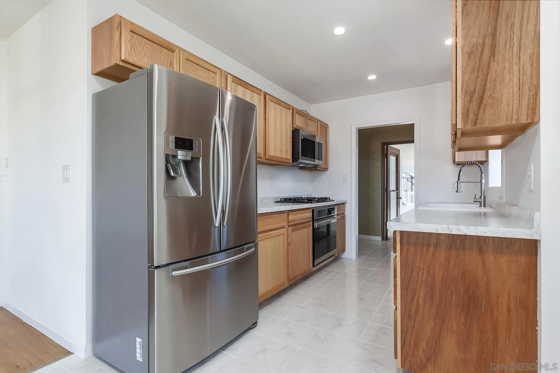 https://cdn.realtyfeed.com/cdn/127/260004996/31ee534caccfc1a9a3cdd0a886fa8cda.webp