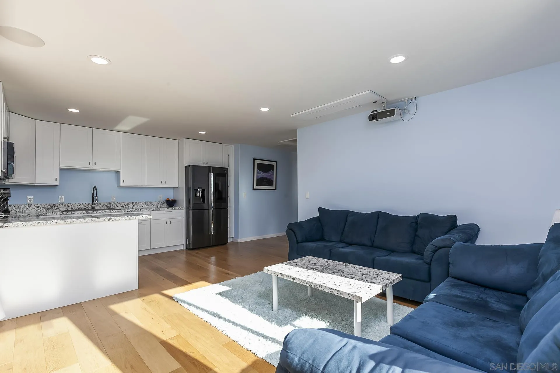 https://cdn.realtyfeed.com/cdn/127/260004996/79f1ebfa48486817fe257409a4025f3b.webp