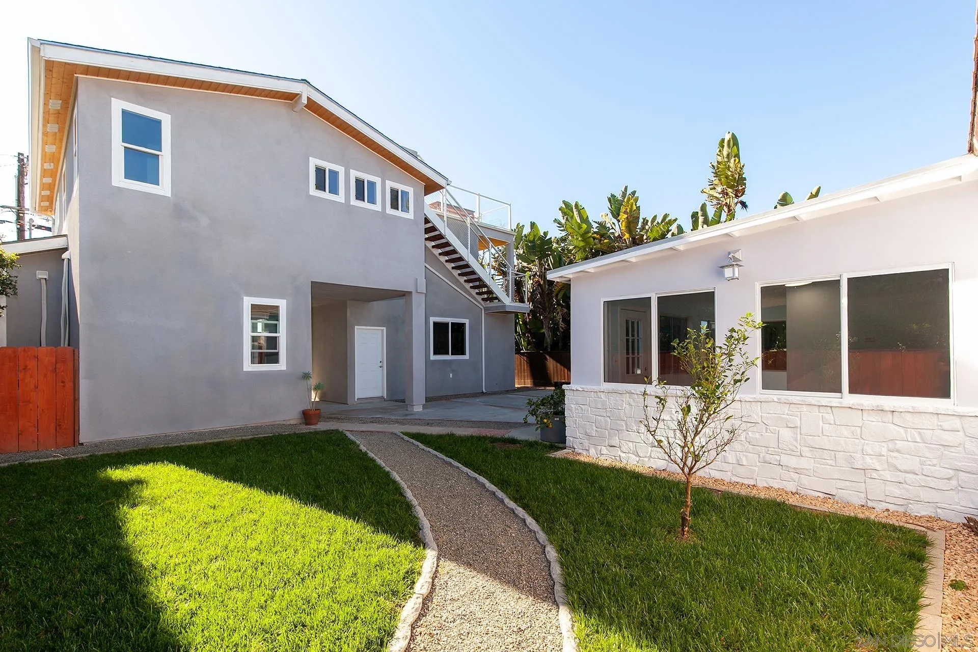 https://cdn.realtyfeed.com/cdn/127/260004996/7c79bd829584b764a9f9446027bd5c46.webp