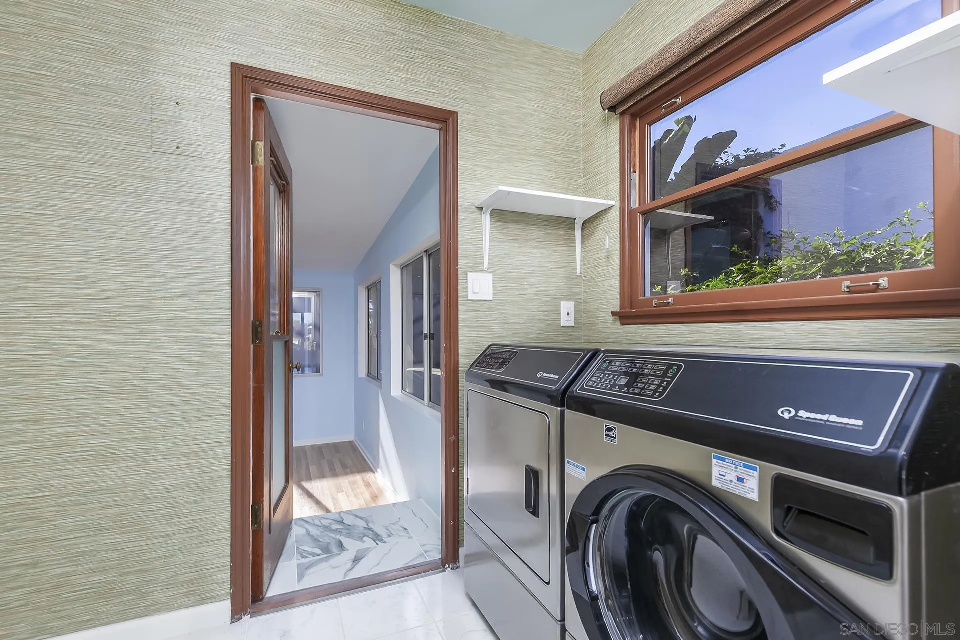 https://cdn.realtyfeed.com/cdn/127/260004996/7e9676ea919d0c81ce46184b84c28ca5.webp