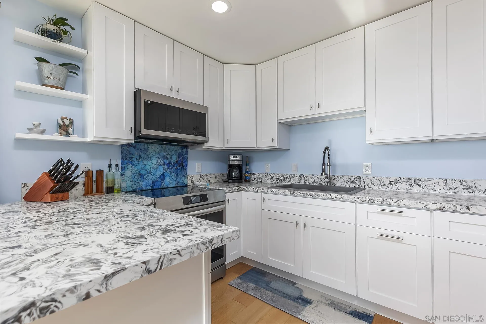 https://cdn.realtyfeed.com/cdn/127/260004996/b9a4c3a4a2f7b93ab918a7c4f3abf0aa.webp