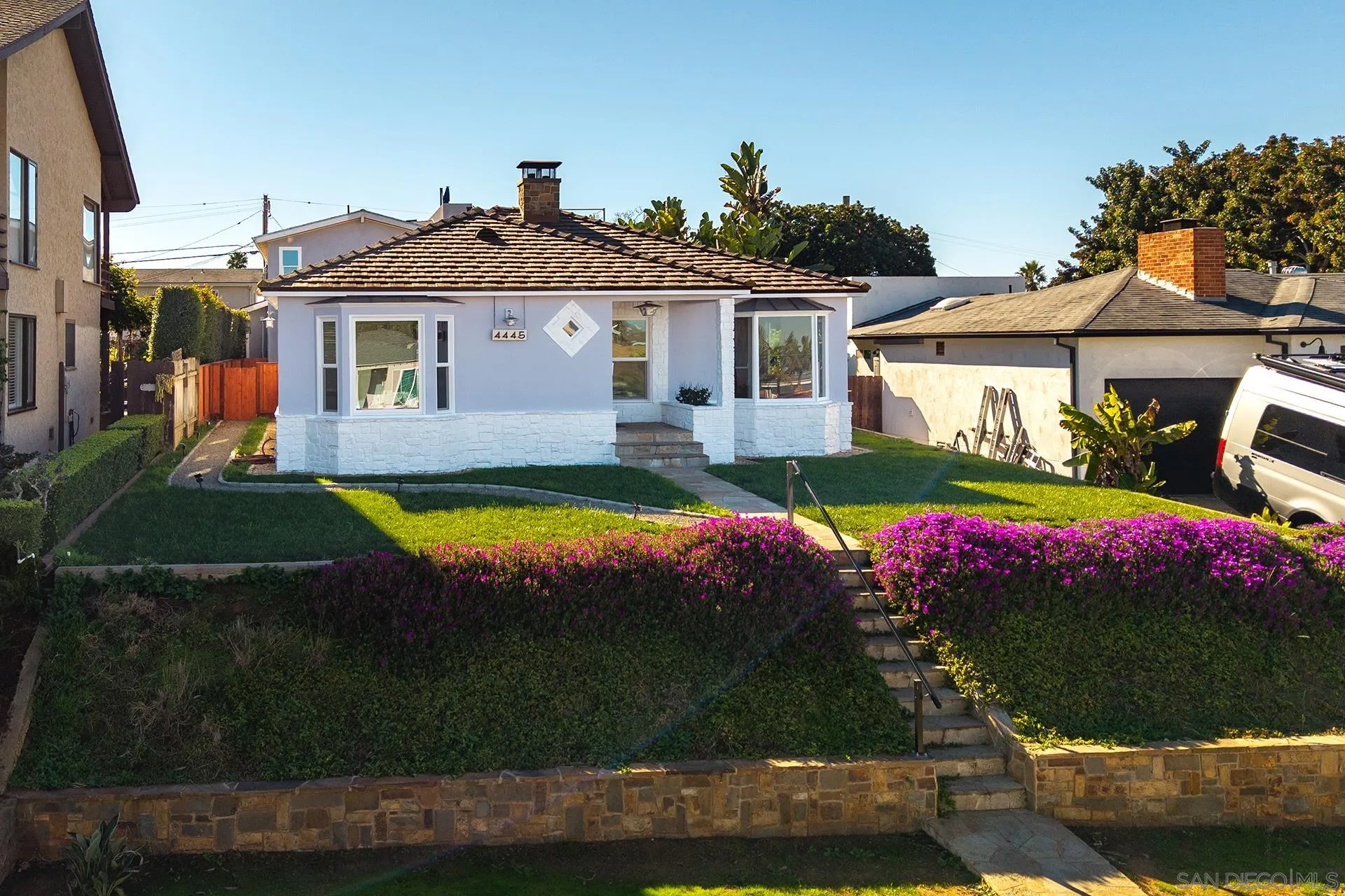 https://cdn.realtyfeed.com/cdn/127/260004996/c71372bc22a593b060c132dd106f152e.webp