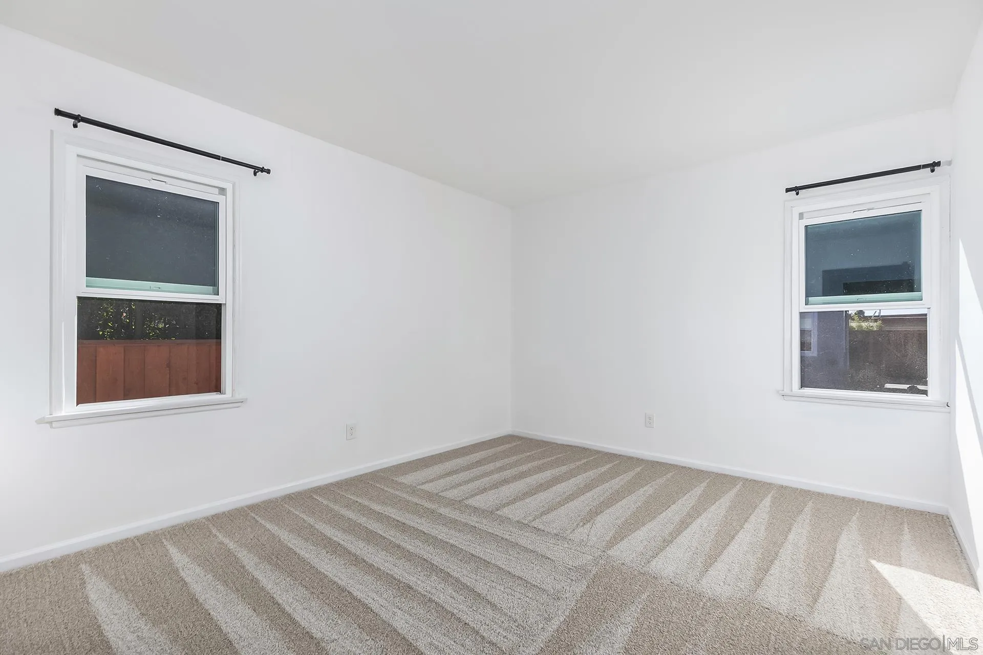 https://cdn.realtyfeed.com/cdn/127/260004996/dd66fea9b4c27c68e9c99671370be14c.webp