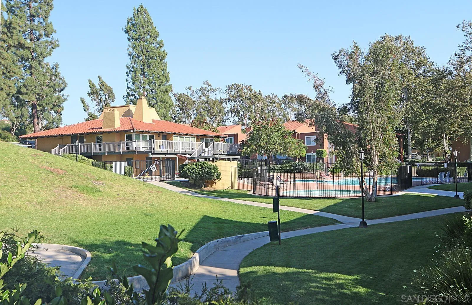 Photo #6: 2600050 Listing: Photo #6