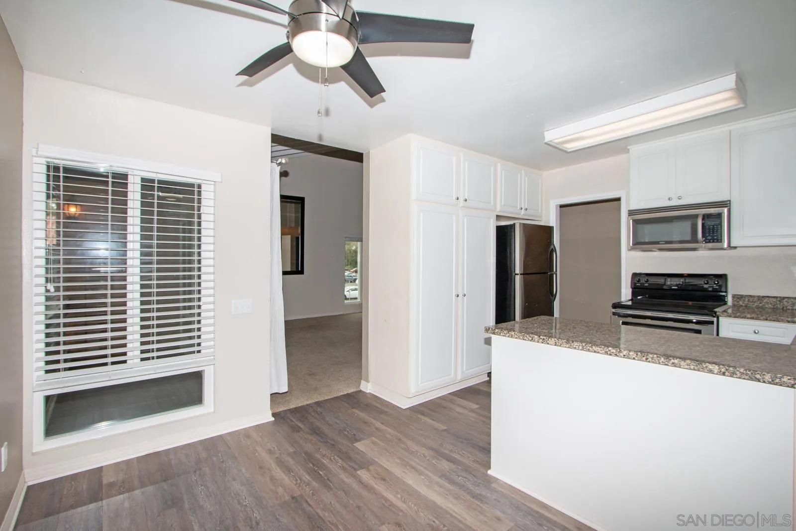 Photo #11: 2600050 Listing: Photo #11