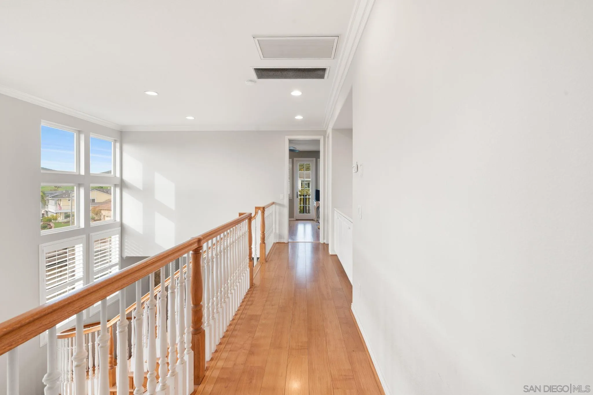 https://cdn.realtyfeed.com/cdn/127/260005011/b1facd3491f48d34278751faa7222b73.webp