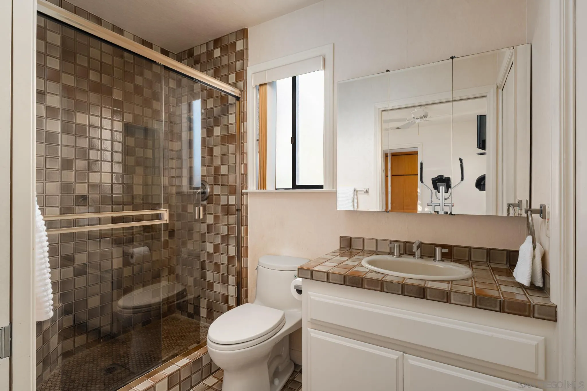 https://cdn.realtyfeed.com/cdn/127/260005015/7d474ccf3113871afc6e842353ba0909.webp