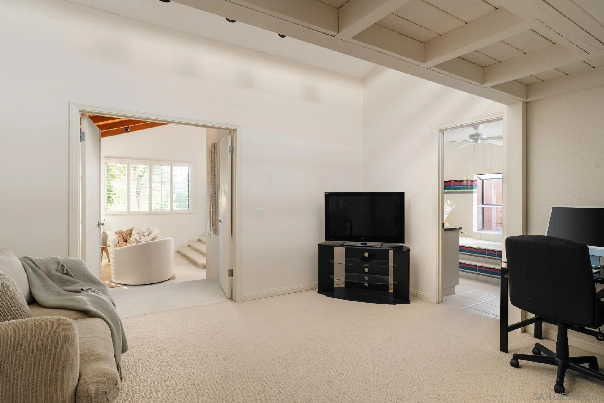 https://cdn.realtyfeed.com/cdn/127/260005015/965aa5f4f38ca88d5c3ce72c4505b211.webp