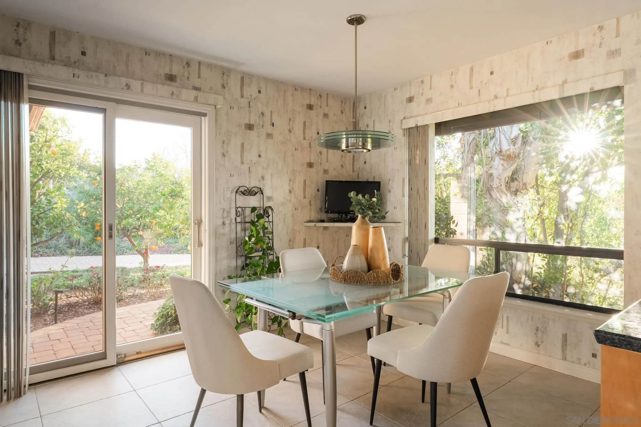 https://cdn.realtyfeed.com/cdn/127/260005015/b1b35ad60816e4572df7516eff5c60c4.webp