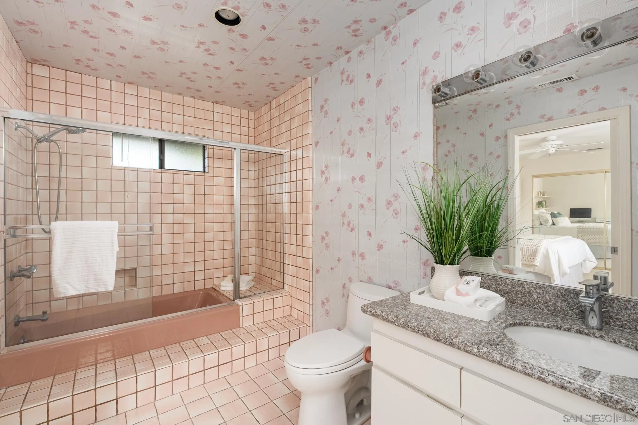https://cdn.realtyfeed.com/cdn/127/260005015/da4333a24bb8766730af620d782c0504.webp