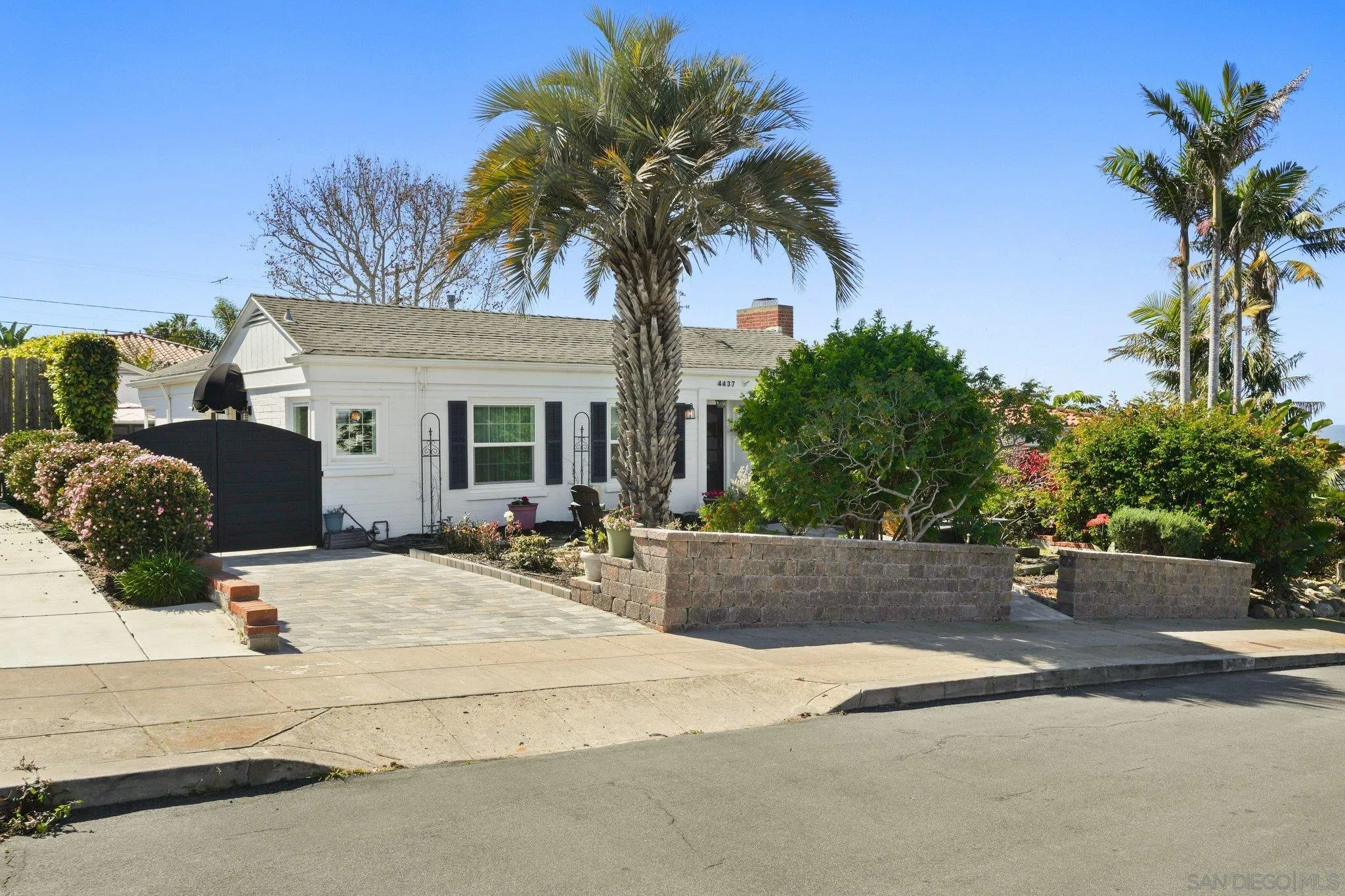 4437 Long Branch Ave, San Diego, CA 92107 - Photo 2 of 35, San Diego, CA