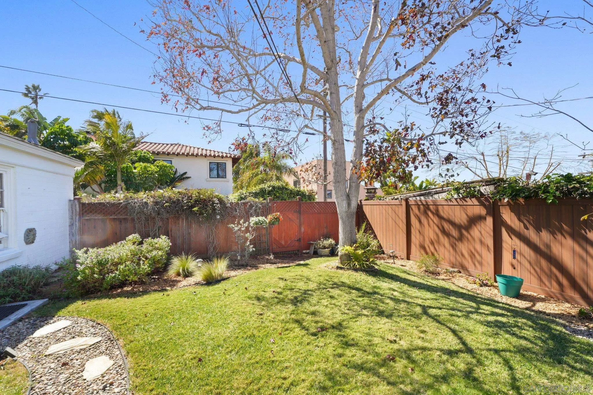 https://cdn.realtyfeed.com/cdn/127/260005023/3f78116b10b3528250d314d785c8ffcb.webp