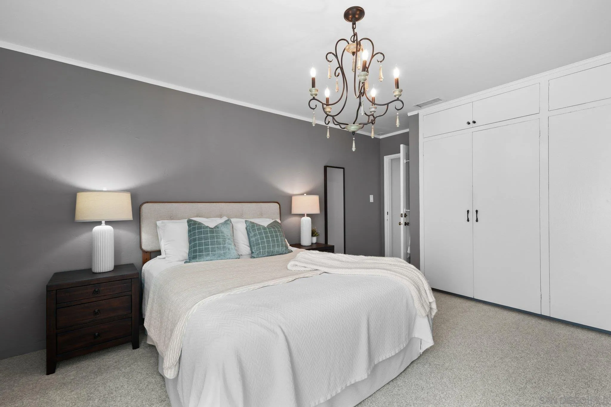 https://cdn.realtyfeed.com/cdn/127/260005023/6c637f877706d668a94627d88794f5f5.webp