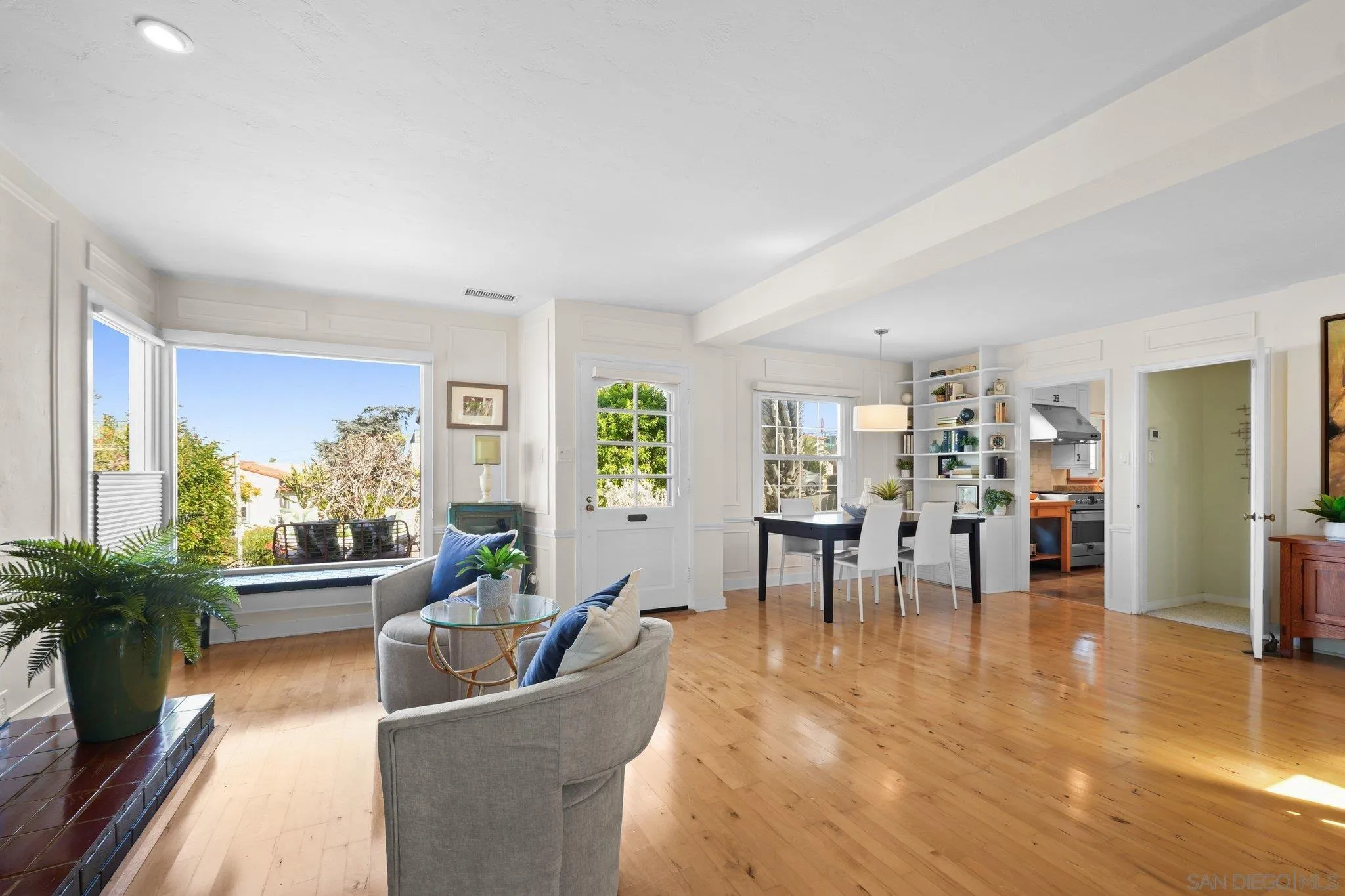 https://cdn.realtyfeed.com/cdn/127/260005023/7a075d97fac5531ffa69bc28ab909937.webp