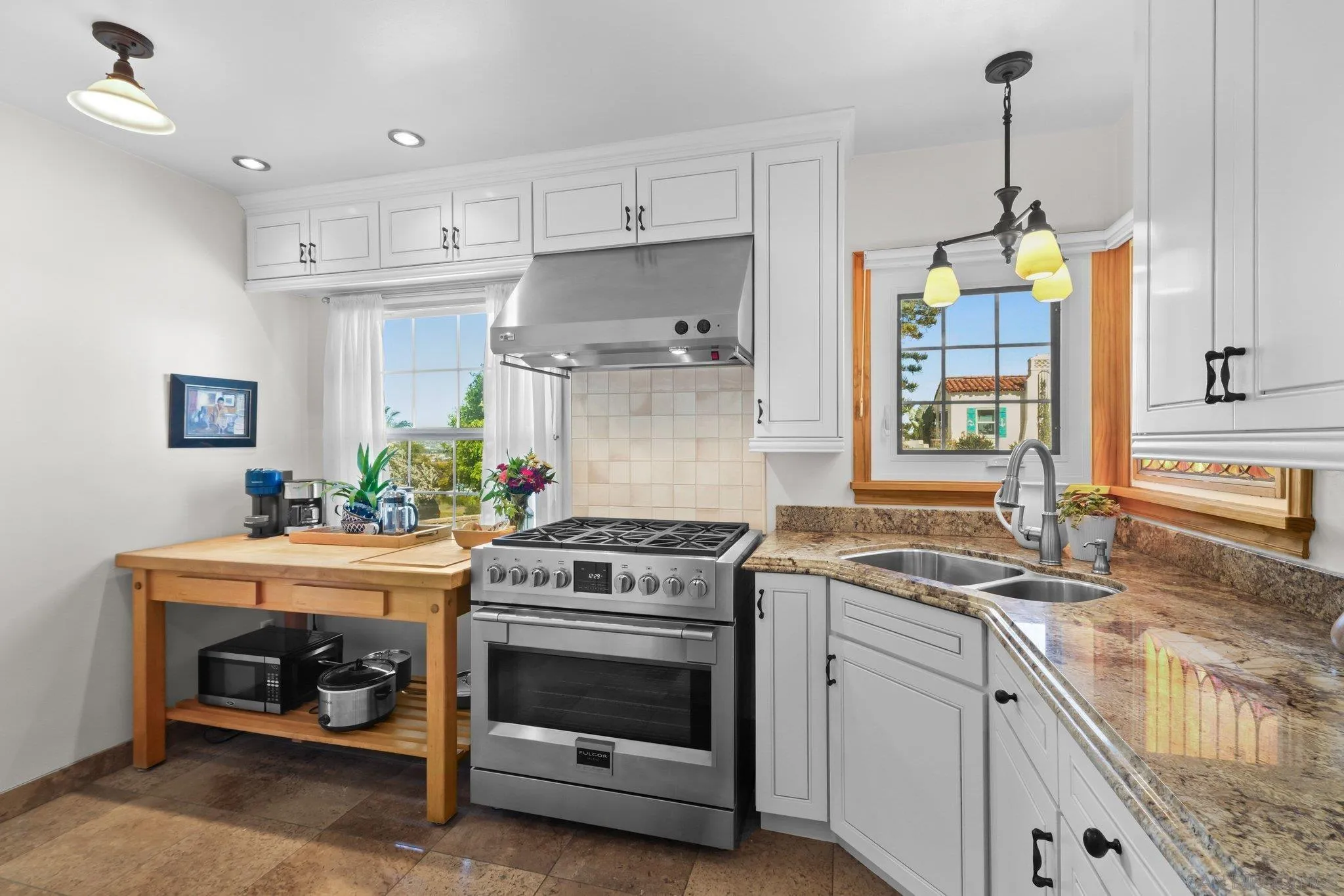 https://cdn.realtyfeed.com/cdn/127/260005023/ce43d075821ea046f38b65afa3021b3b.webp
