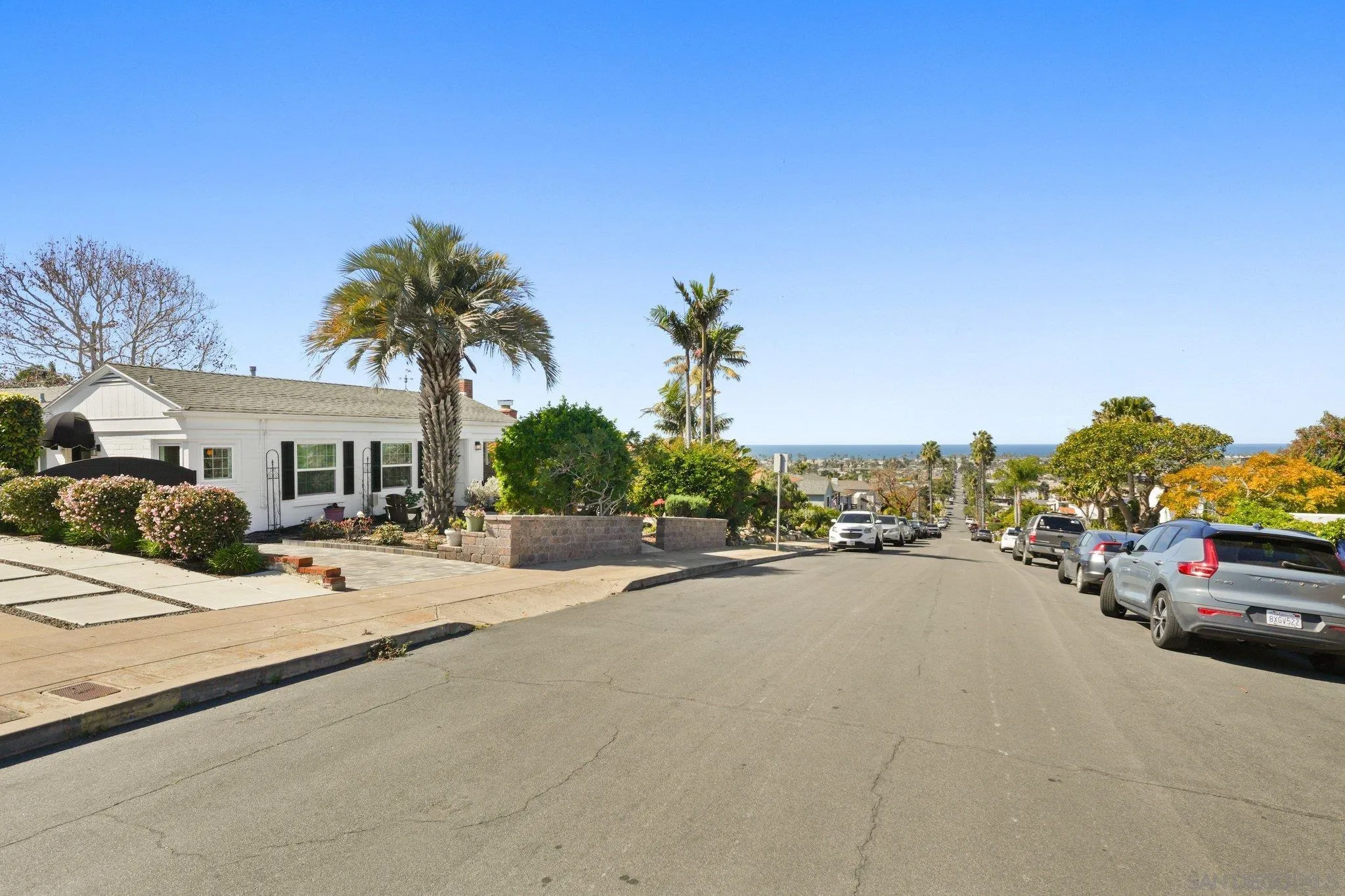 4437 Long Branch Ave, San Diego, CA 92107 - Photo 4 of 35, San Diego, CA