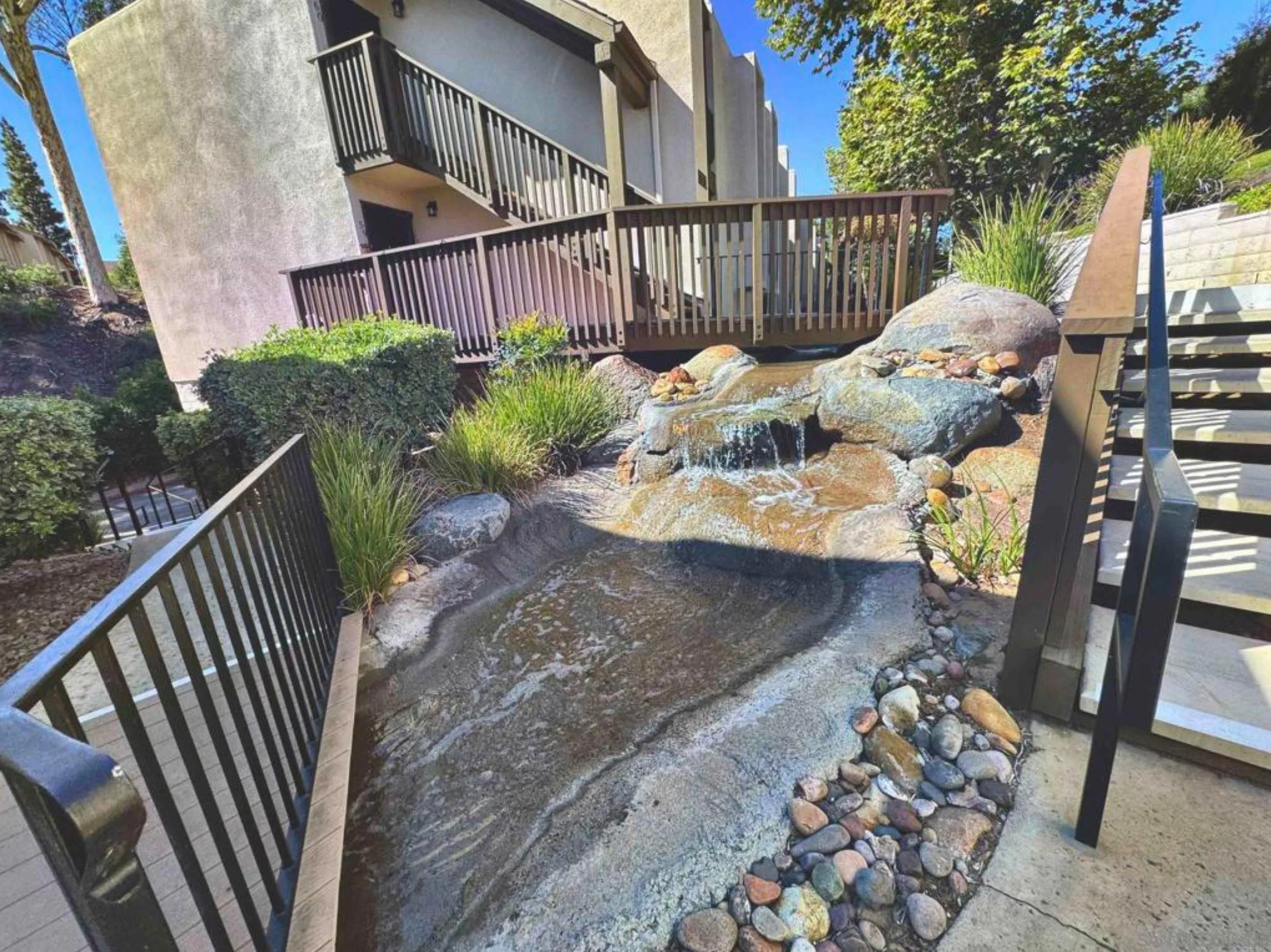 https://cdn.realtyfeed.com/cdn/127/260005027/f09f3604def17316677ac49976bd4d0e.webp