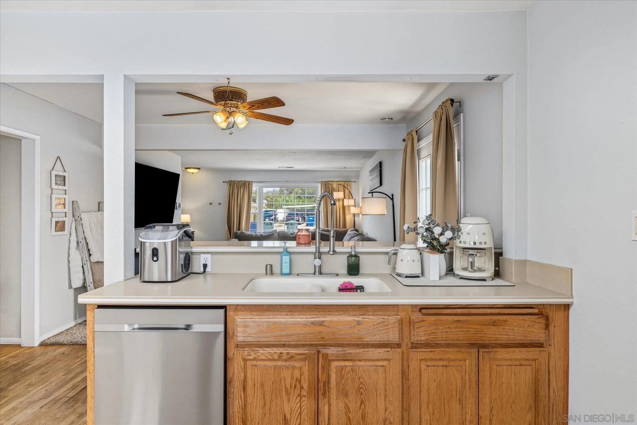 https://cdn.realtyfeed.com/cdn/127/260005031/3e93fb03ff89ff8b677729553831260e.webp
