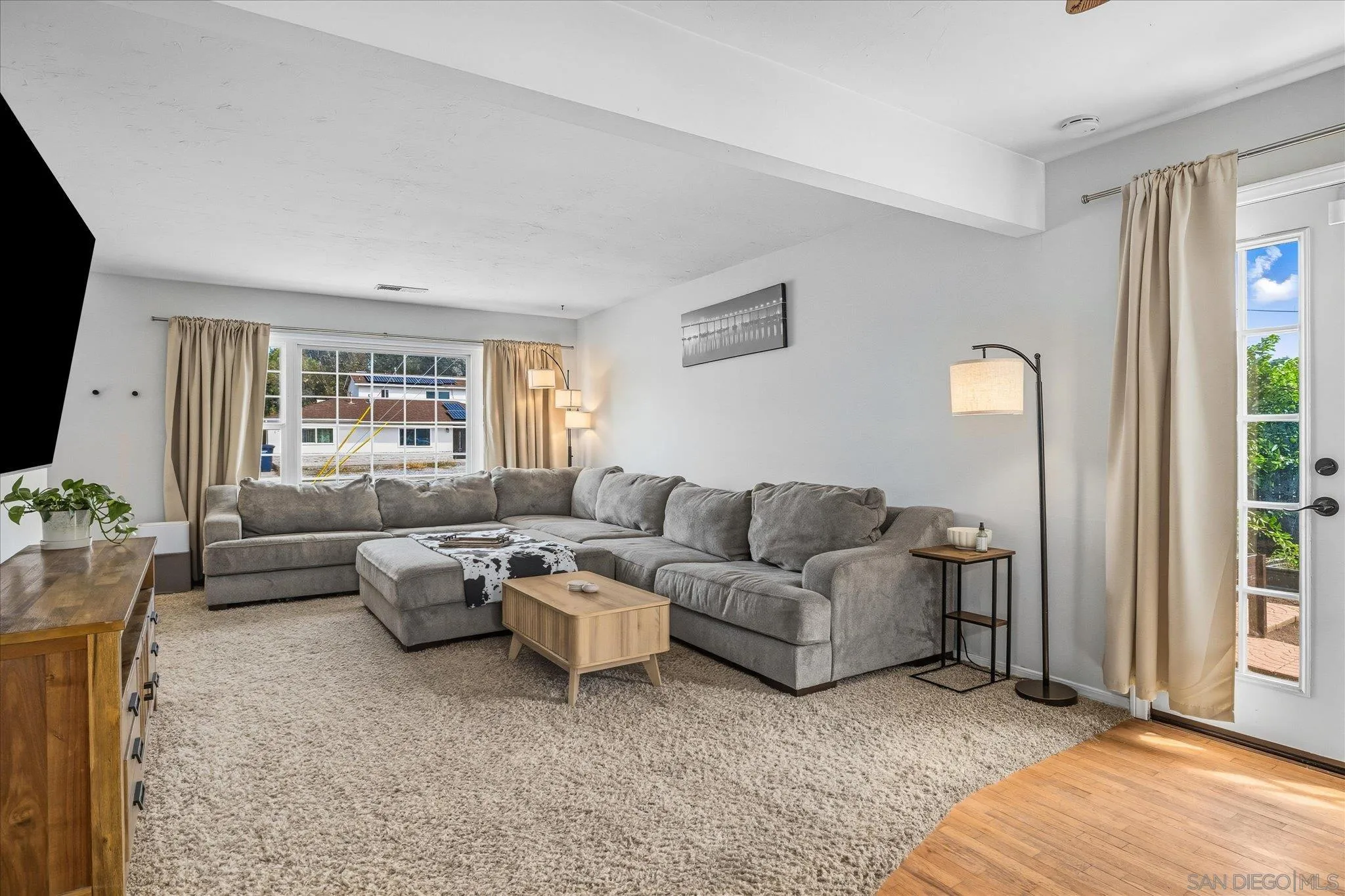 https://cdn.realtyfeed.com/cdn/127/260005031/d866098bea513cc8da37d42d9a8bc5ac.webp