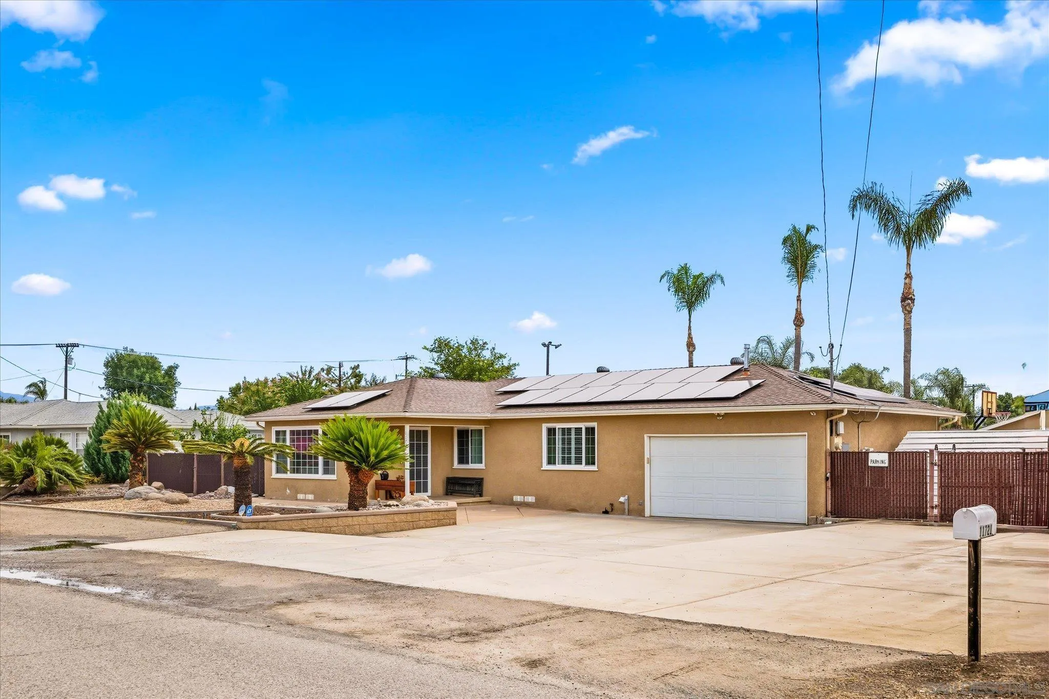 https://cdn.realtyfeed.com/cdn/127/260005031/df7f360f330e57e671edc9457aa8950e.webp