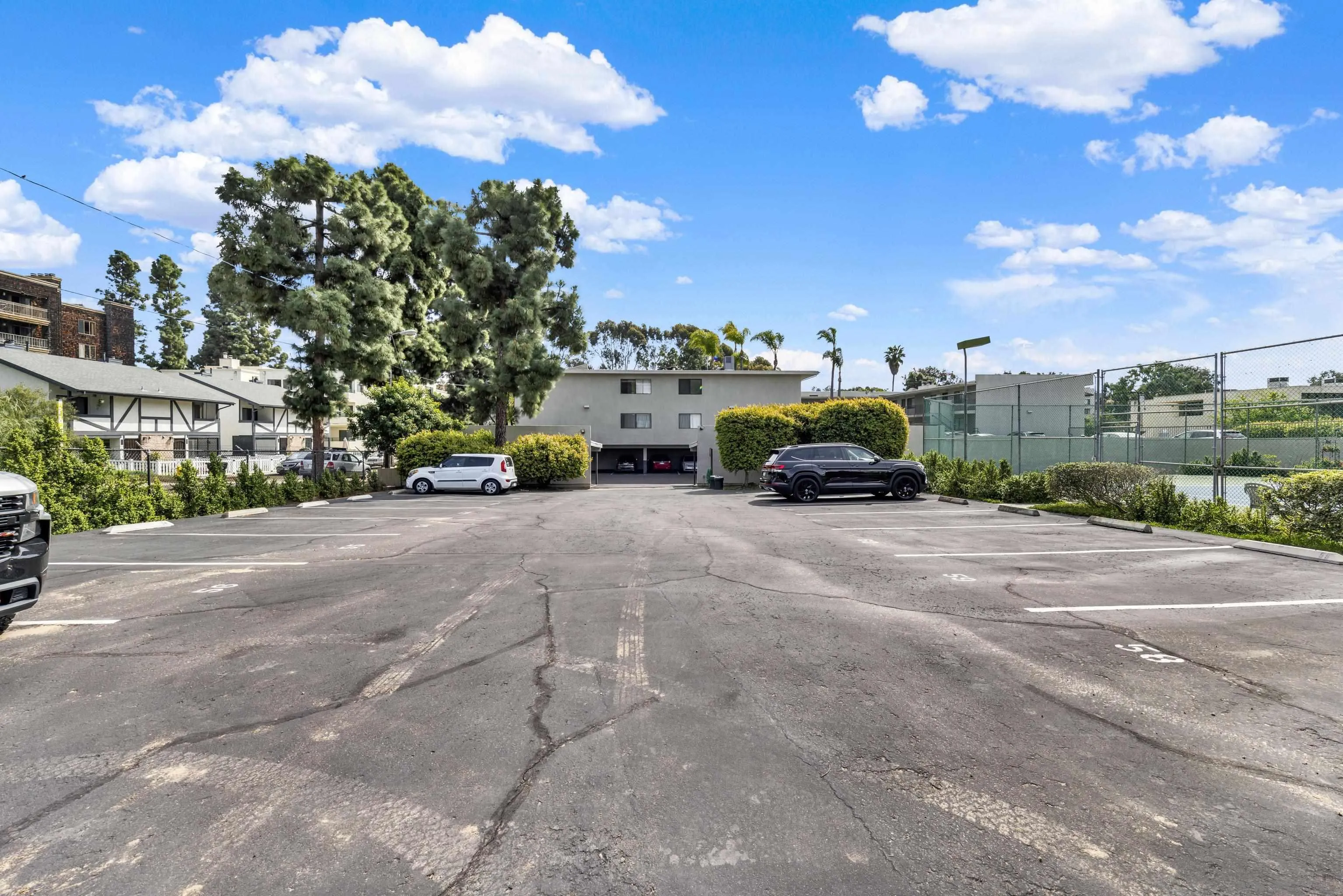 https://cdn.realtyfeed.com/cdn/127/260005039/42c48cc252aae47dd490cd3957995786.webp